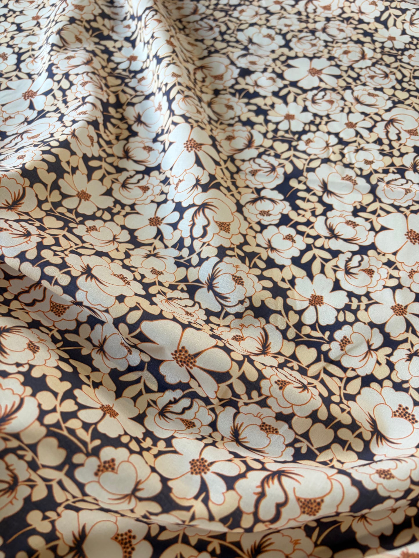 AL 012 cotton voile "navy/soft pink flowers"