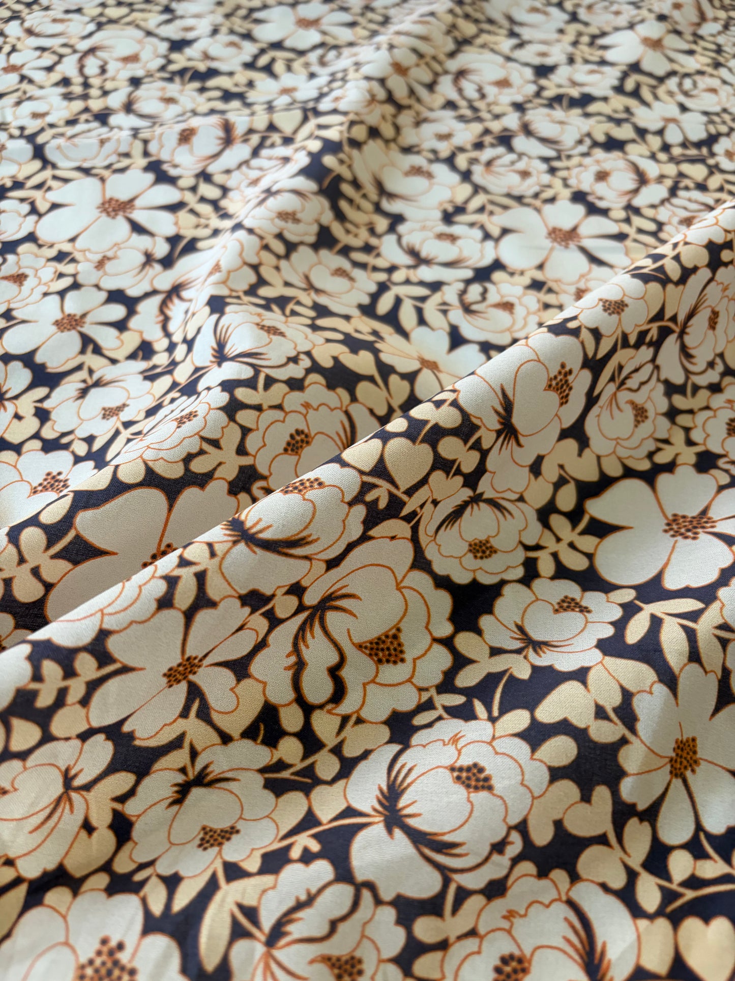 AL 012 cotton voile "navy/soft pink flowers"