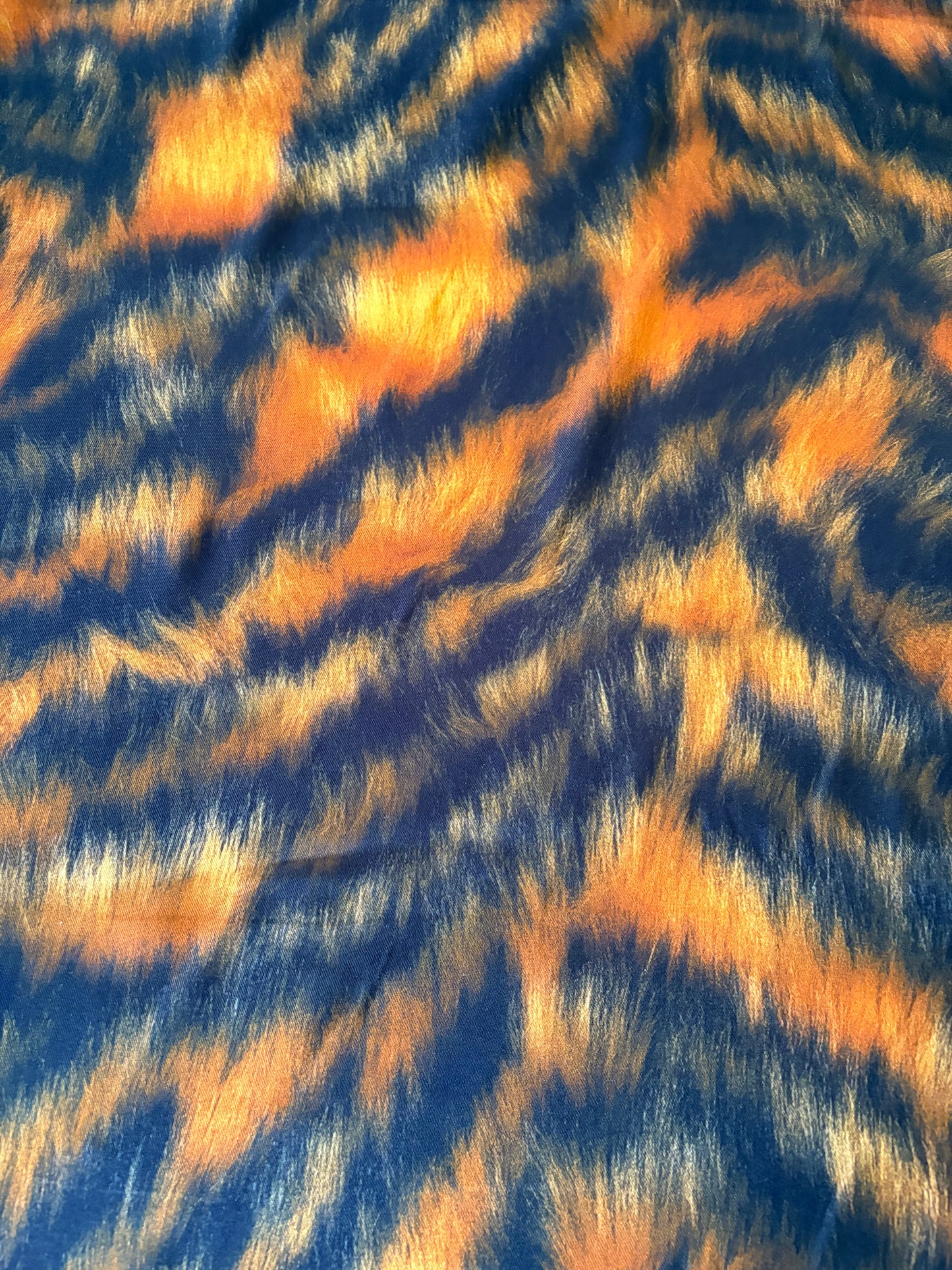 AL 013 warm viscose twill fur print navy/orange