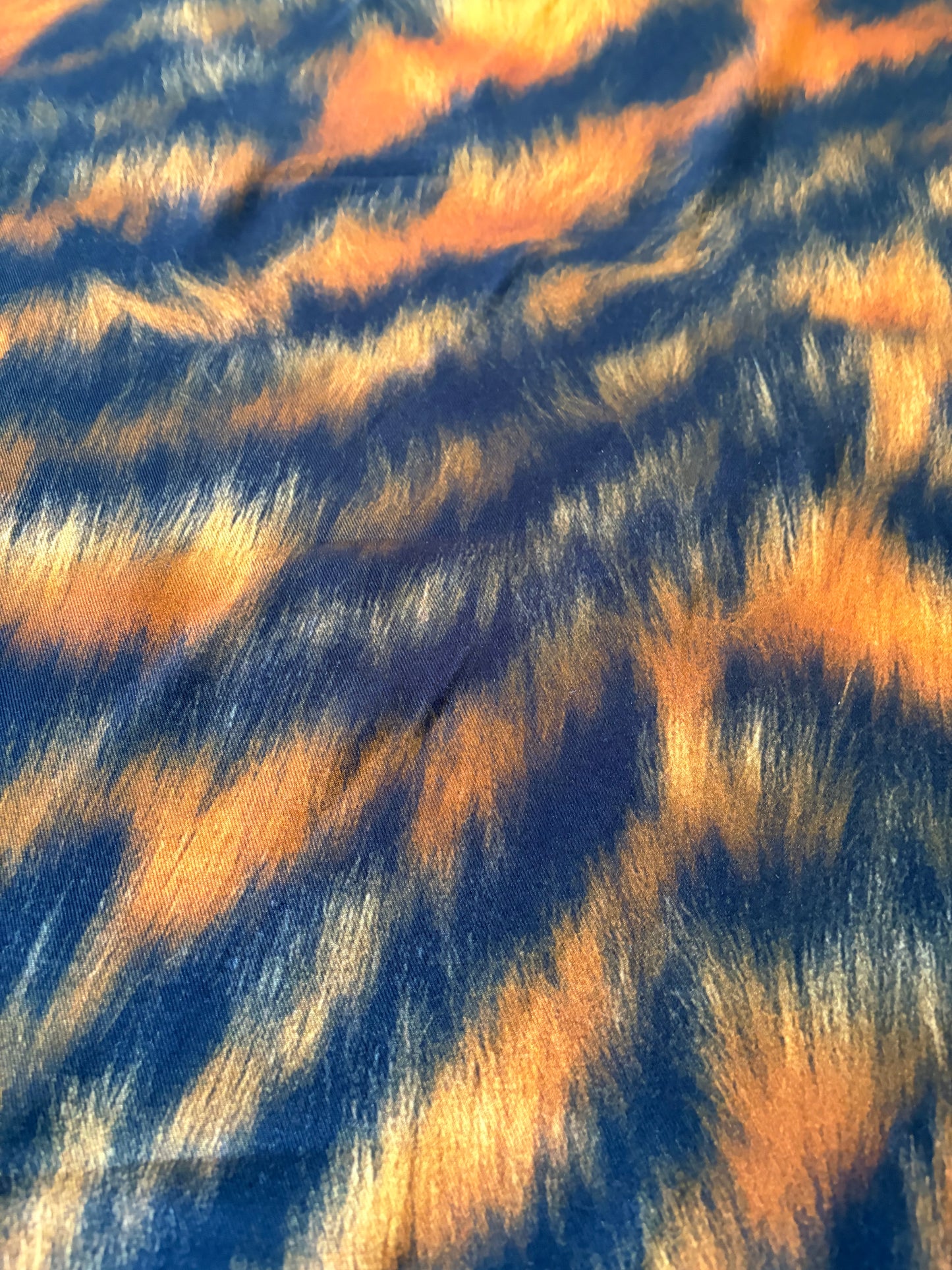 AL 013 warm viscose twill fur print navy/orange