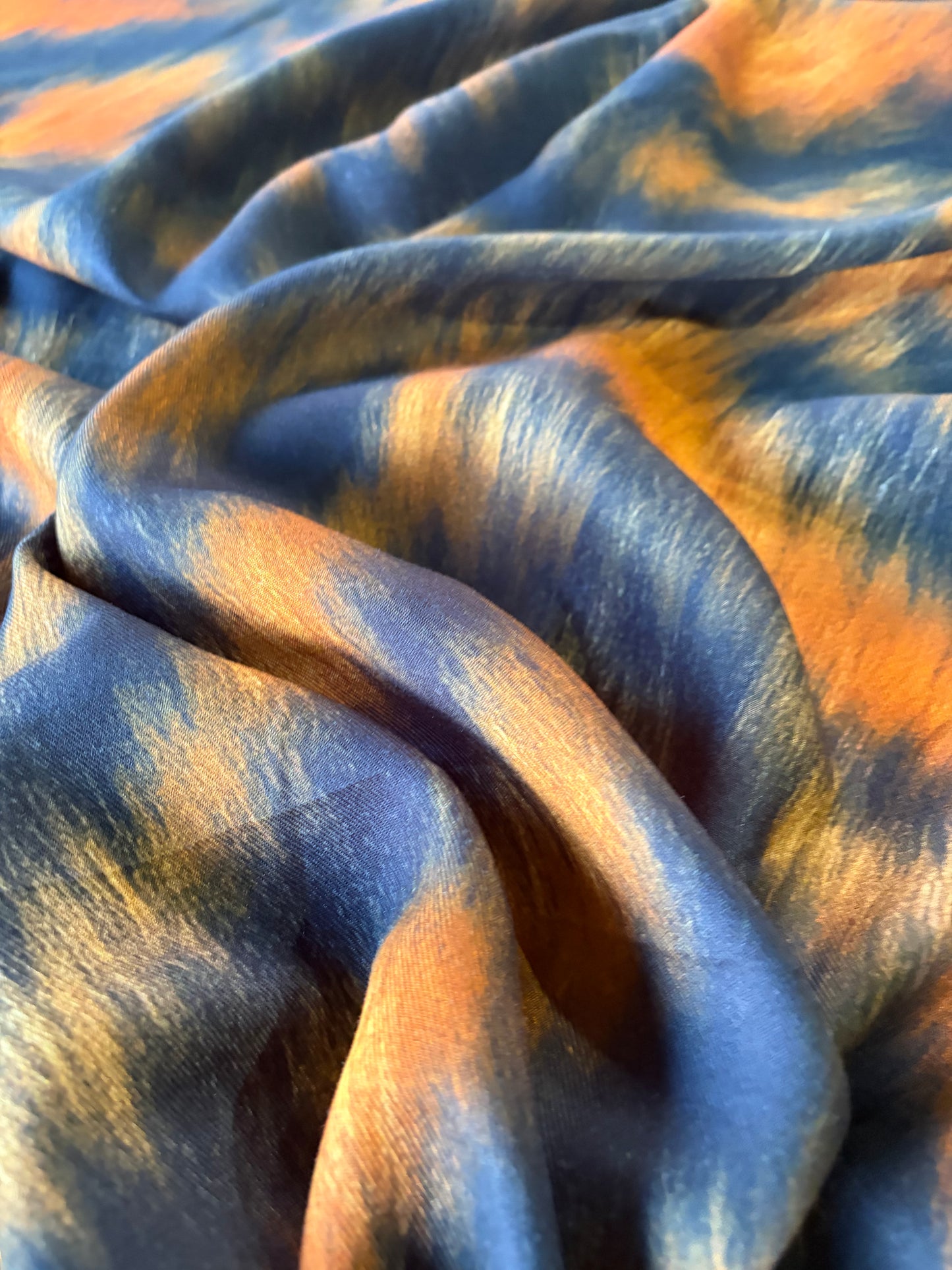 AL 013 warm viscose twill fur print navy/orange