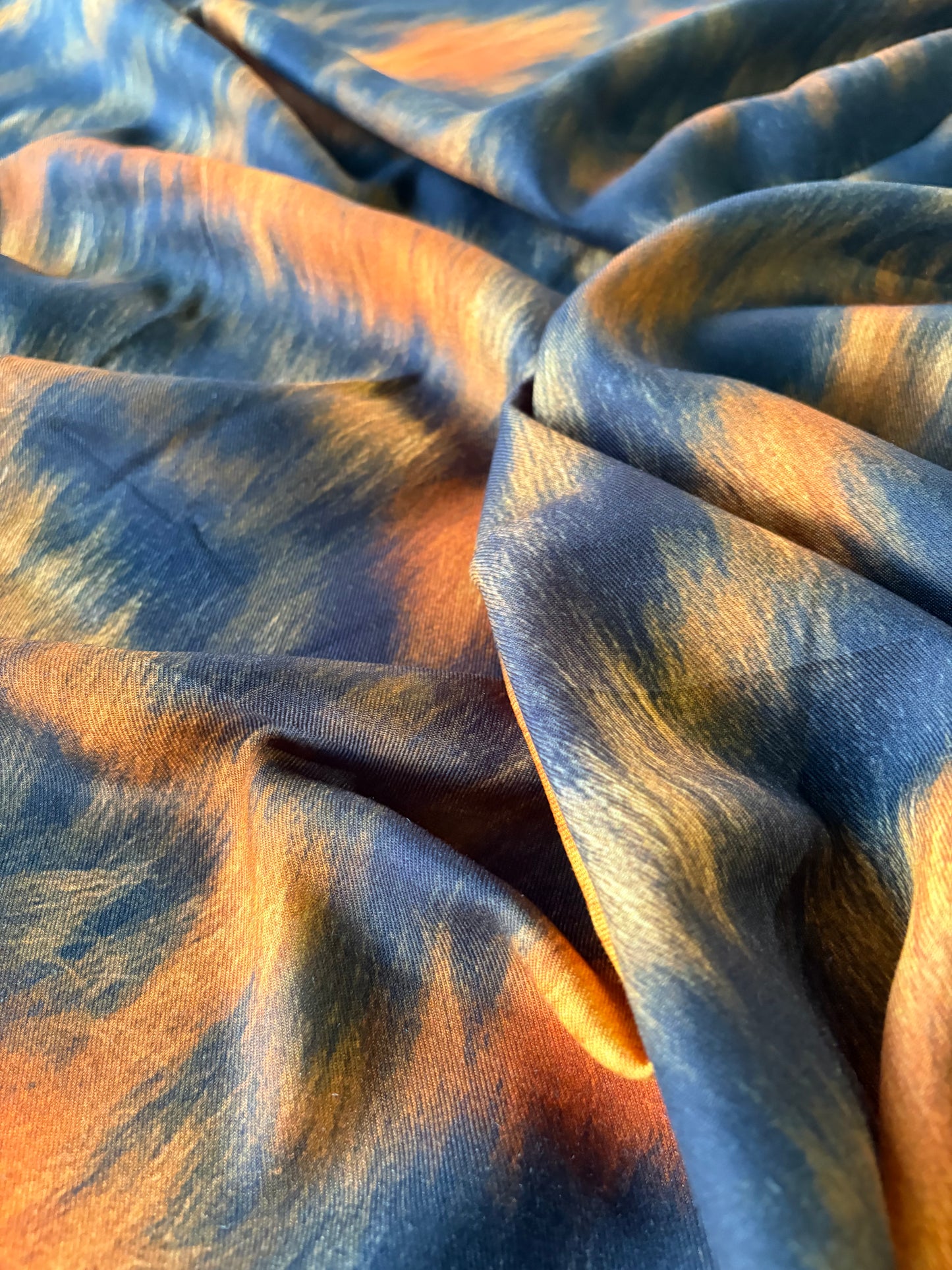AL 013 warm viscose twill fur print navy/orange
