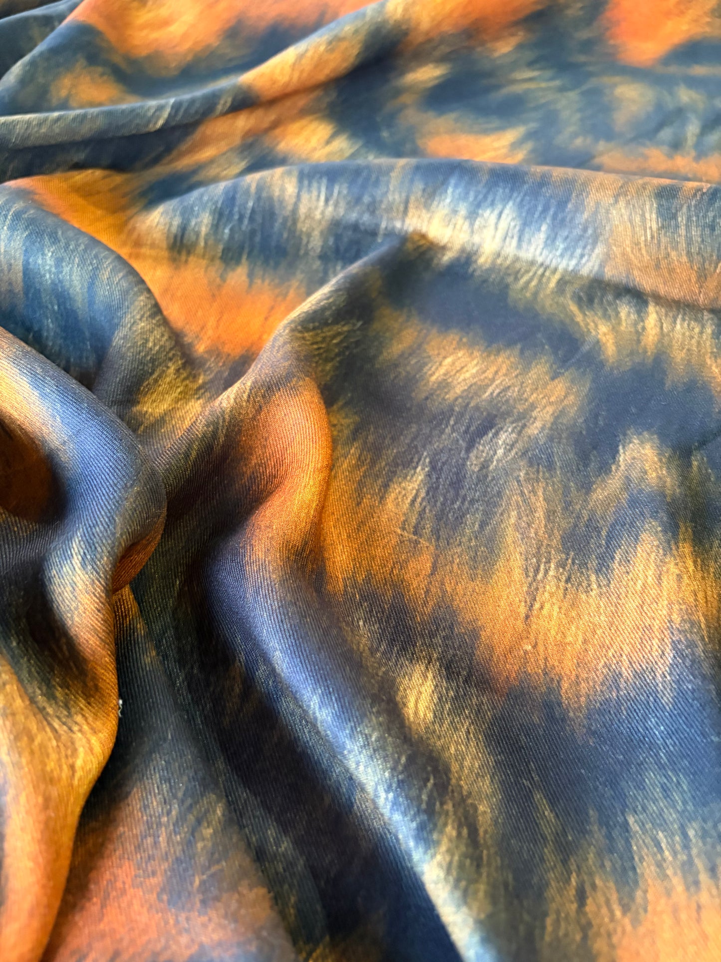 AL 013 warm viscose twill fur print navy/orange