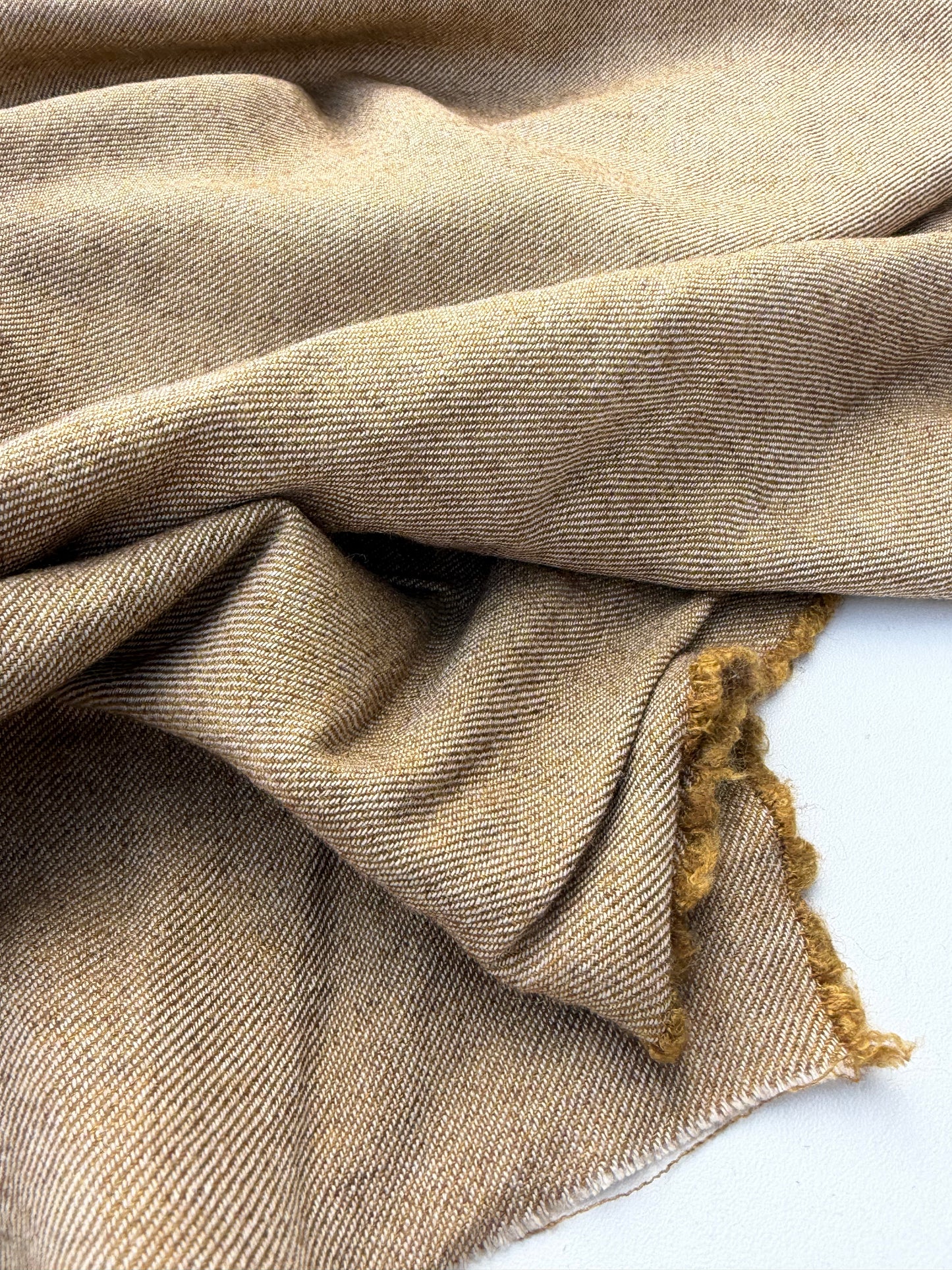 WOOL EDIT 016 camel viscose wool