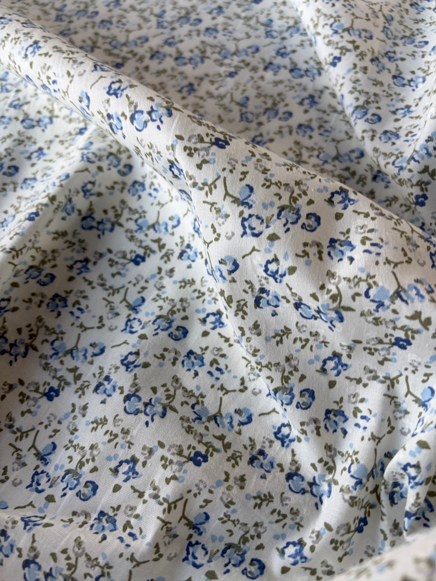 AL 018 cotton poplin stretch  mini flowers blue/khaky