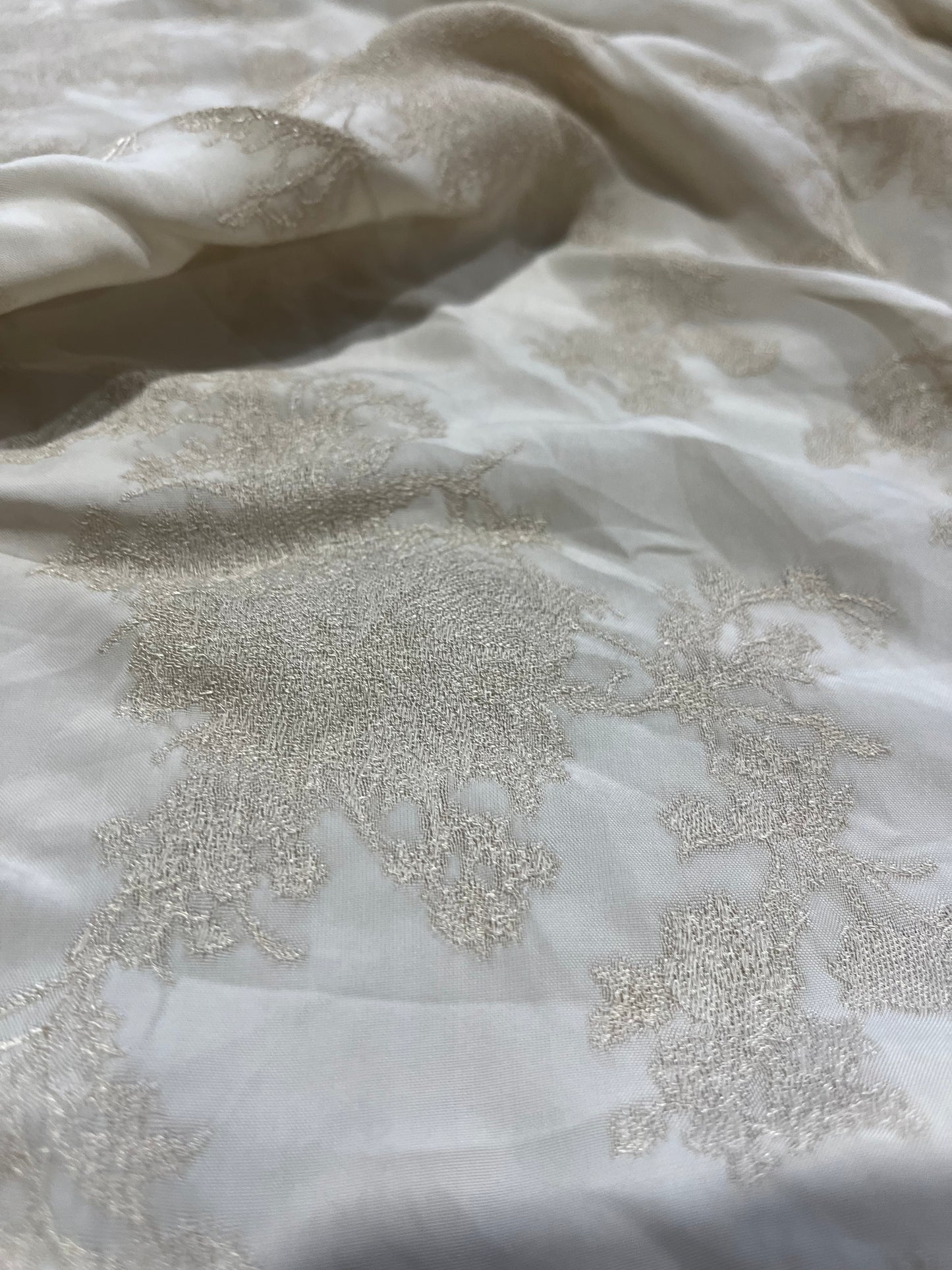 G01 JUST 033 crêpe de Chine jacquard beige