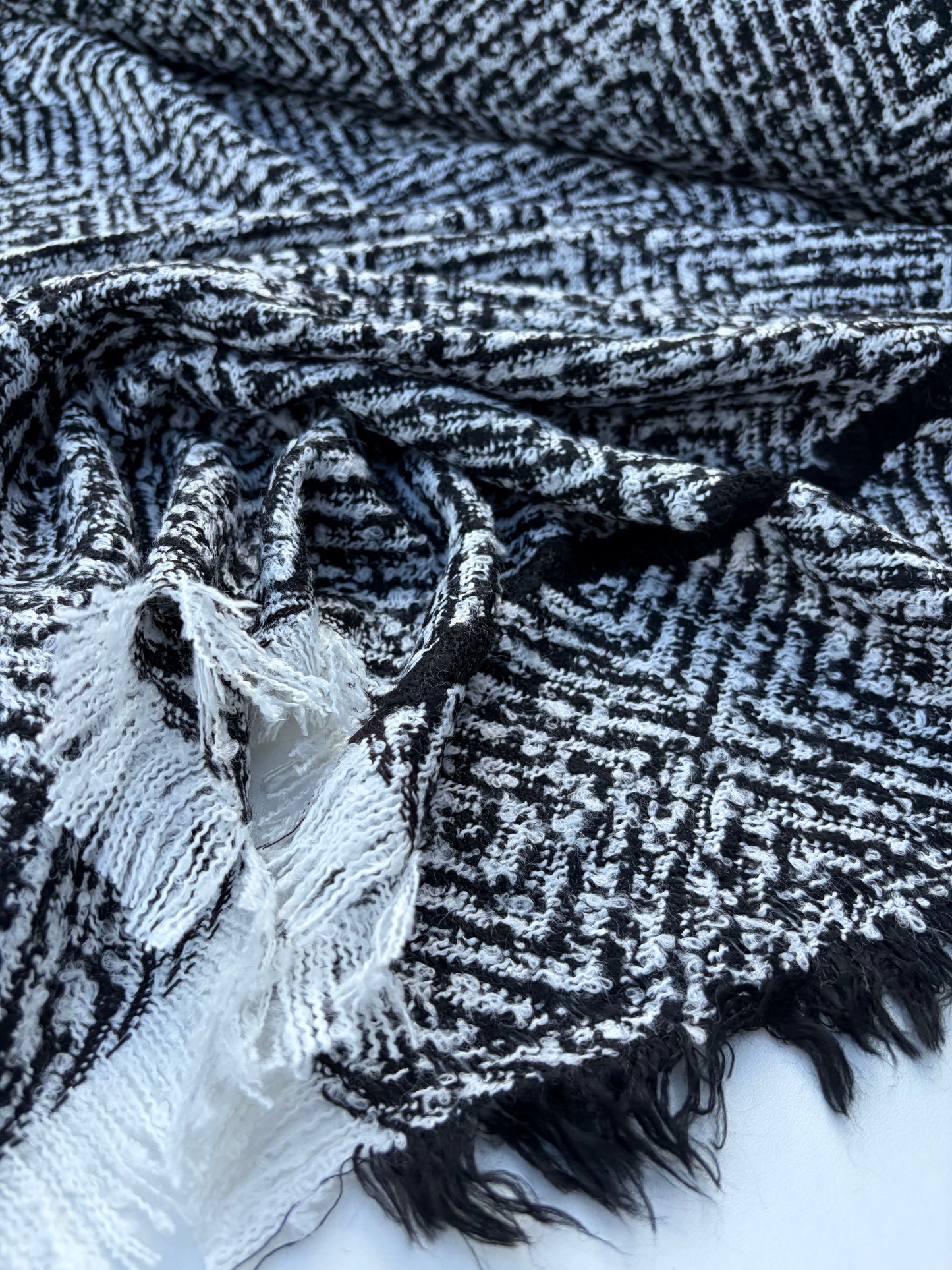 WOOL EDIT 021 black/white Chanel style wool bouclette