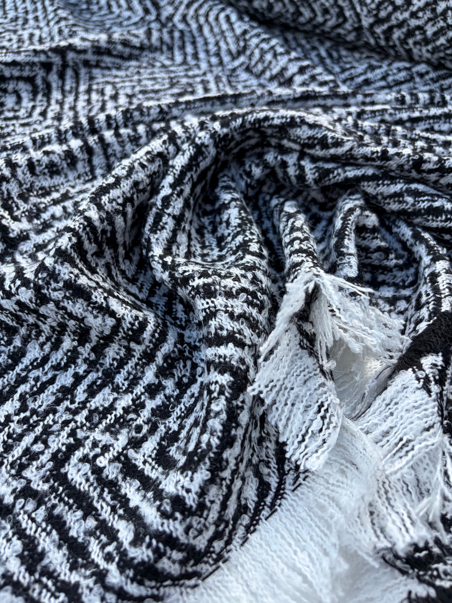 WOOL EDIT 021 black/white Chanel style wool bouclette
