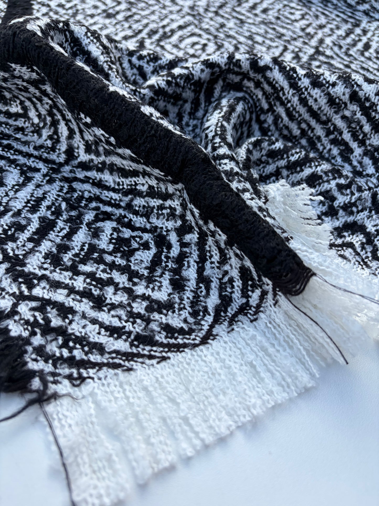 WOOL EDIT 021 black/white Chanel style wool bouclette