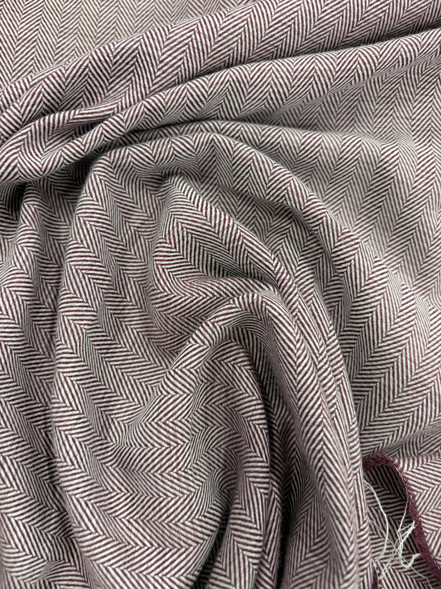 EMILE 013 cotton colourwoven herringbone aubergine