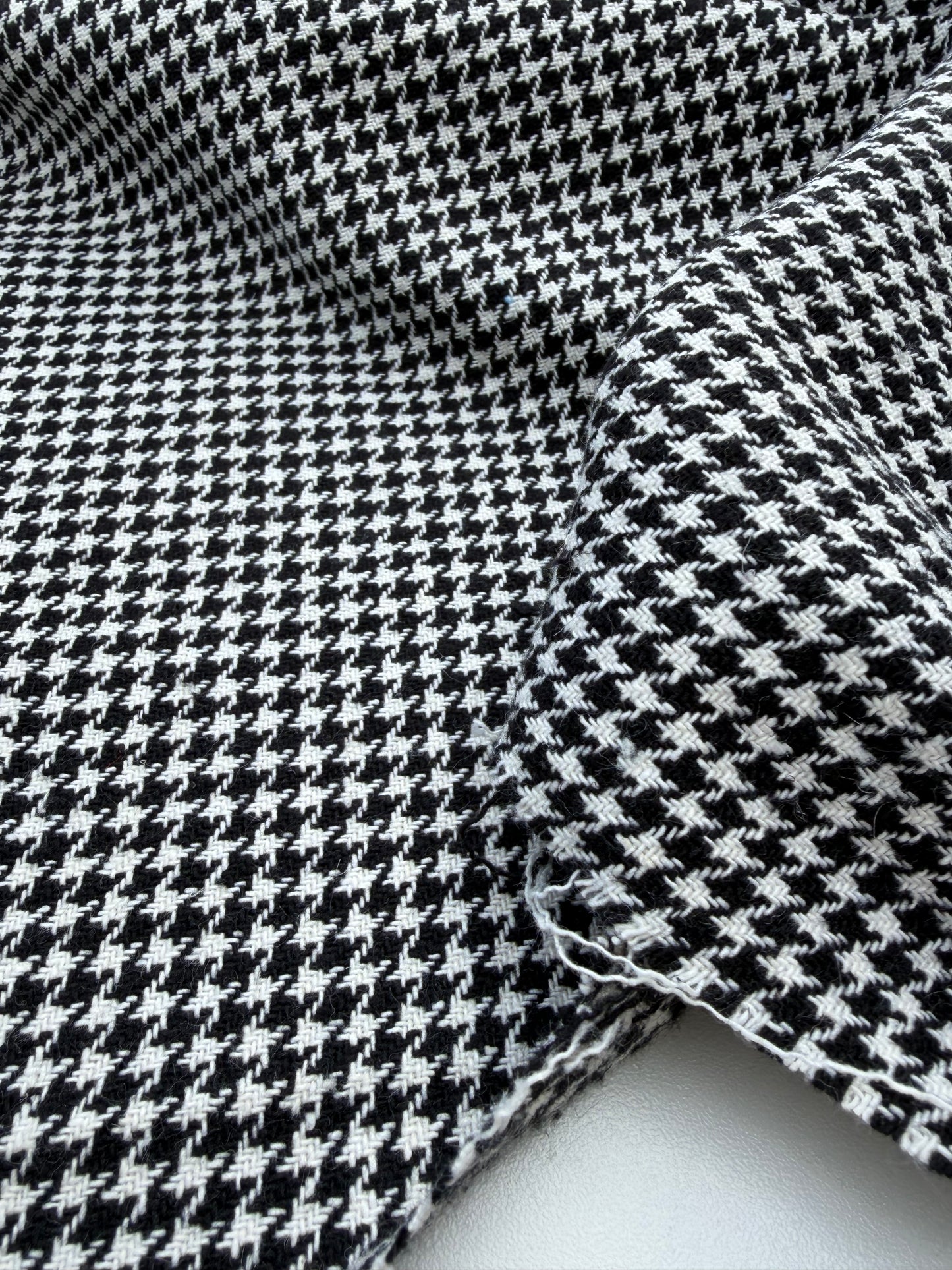 WOOL EDIT 023 black/white dogtooth wool drape