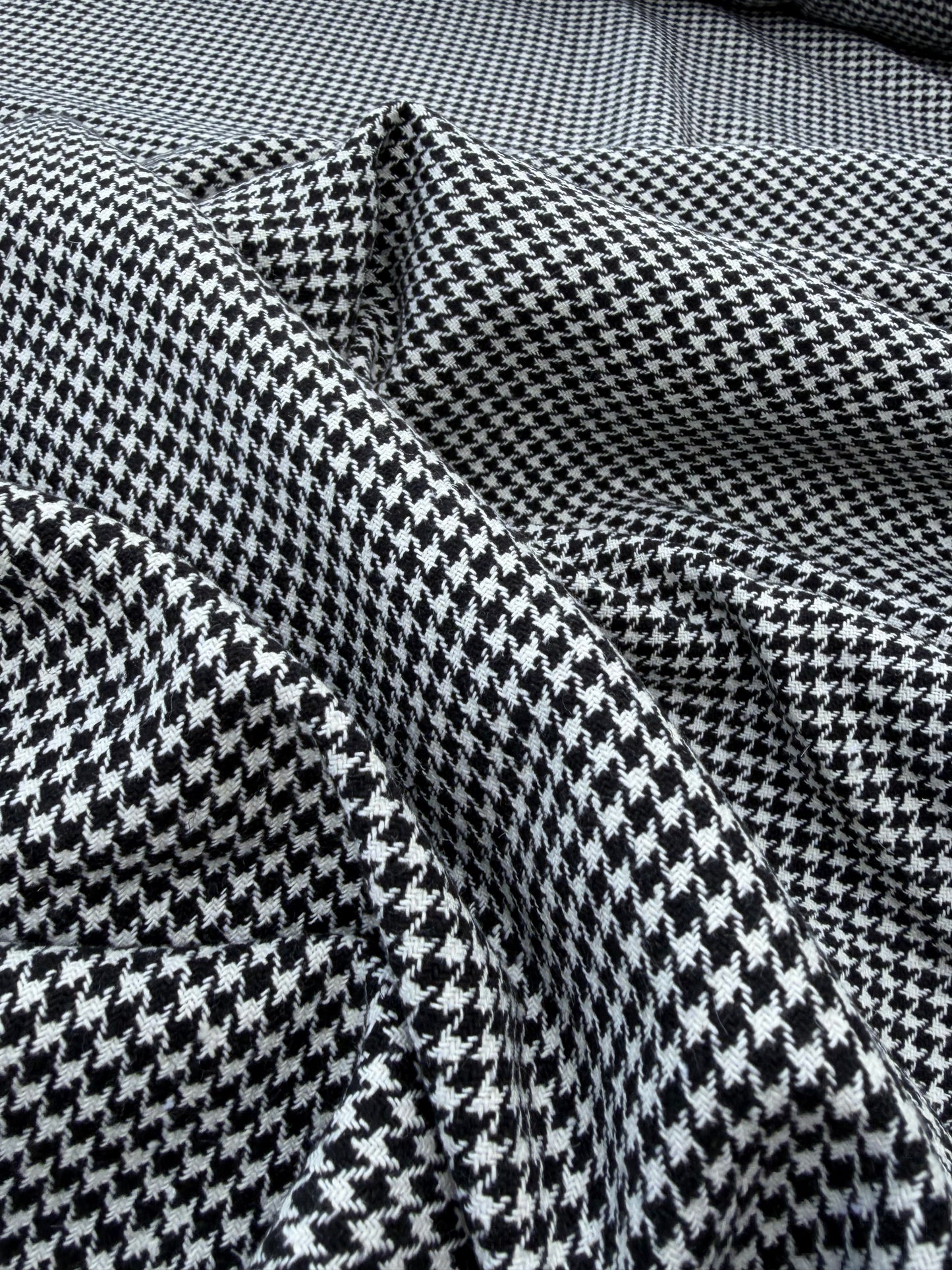WOOL EDIT 023 black/white dogtooth wool drape