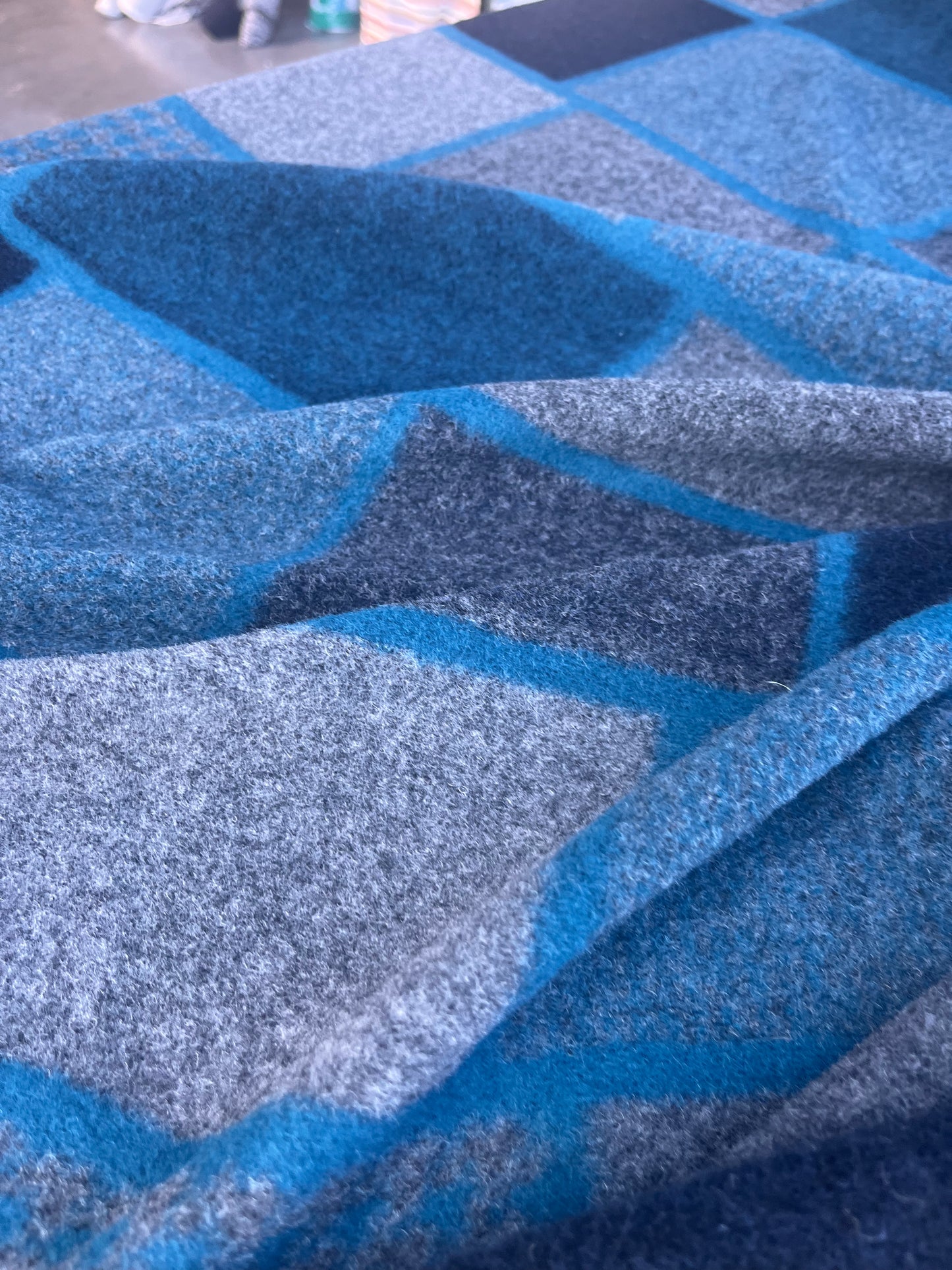 WINDSOR 010 boiled wool check petrol/blue