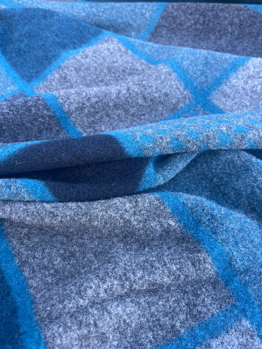 WINDSOR 010 boiled wool check petrol/blue