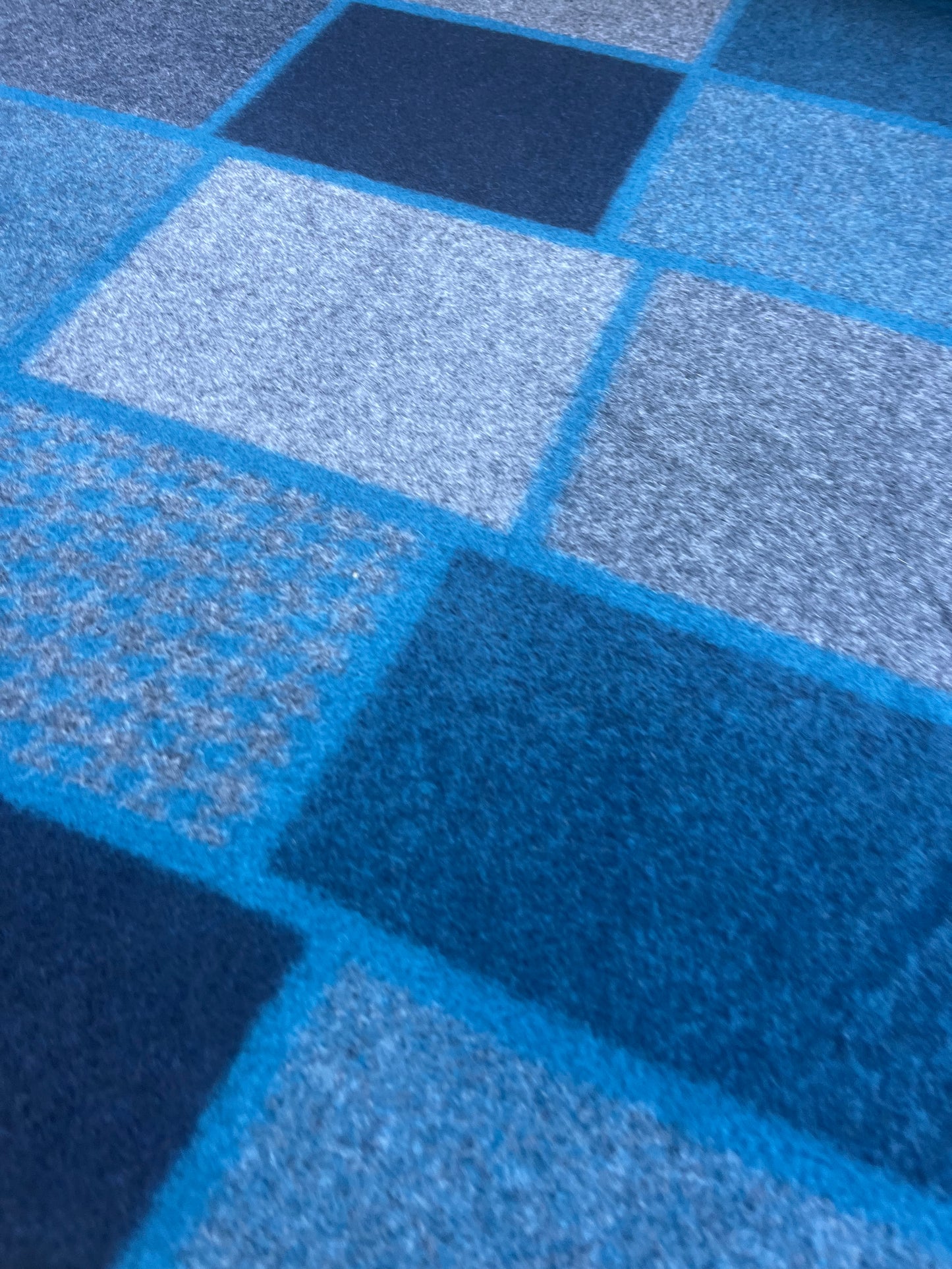 WINDSOR 010 boiled wool check petrol/blue