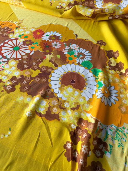 AL 030 viscose crêpe bold yellow flowerprint