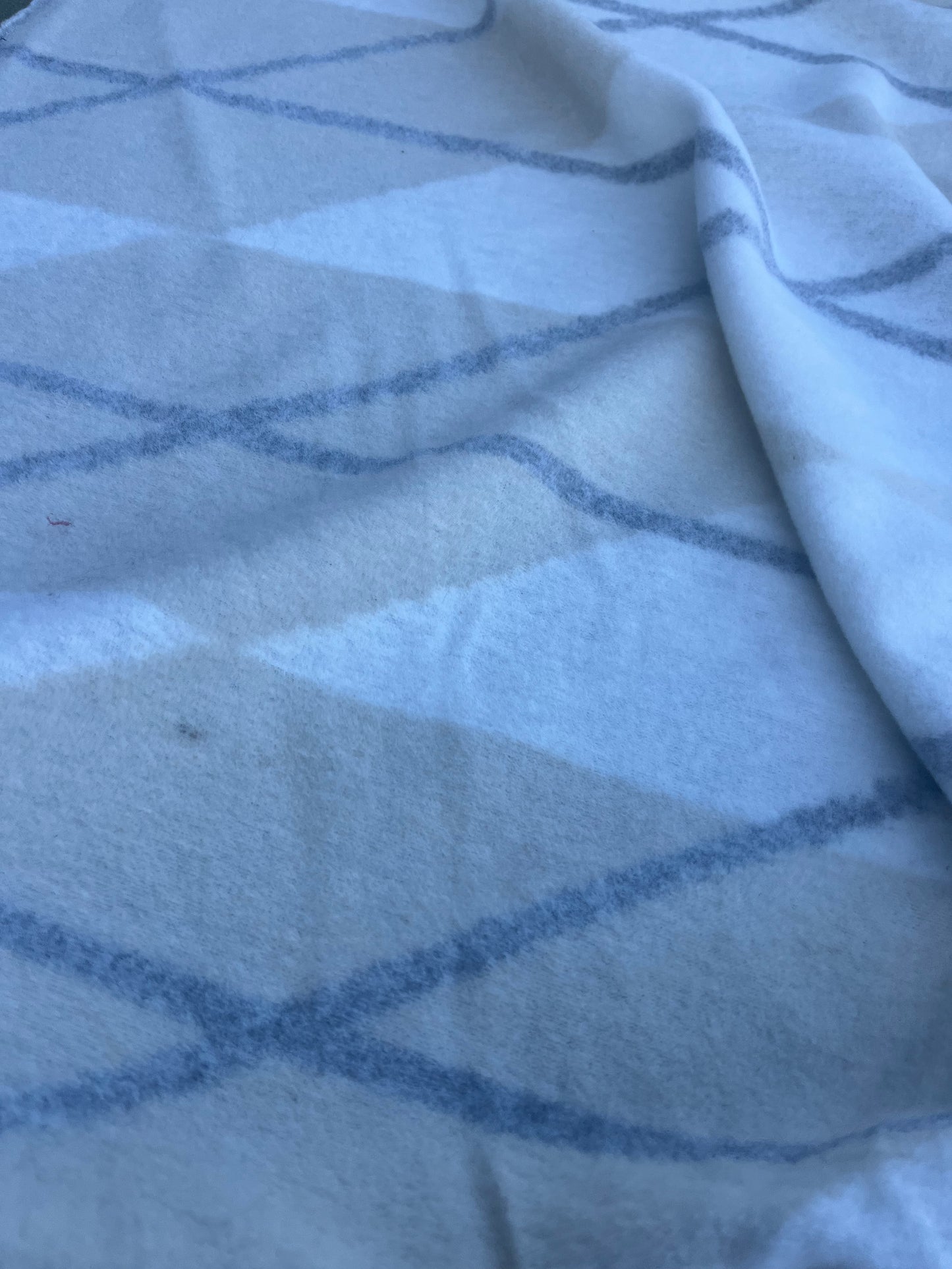 WINDSOR 017 boiled wool check poff white/sand/grey