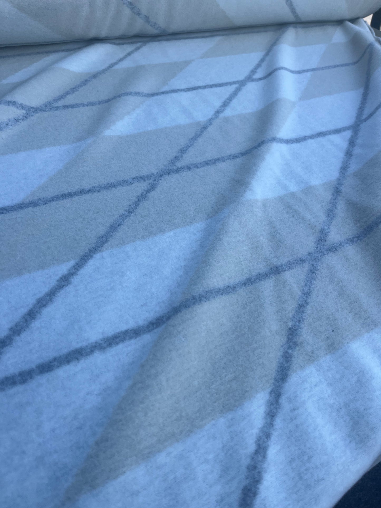 WINDSOR 017 boiled wool check poff white/sand/grey