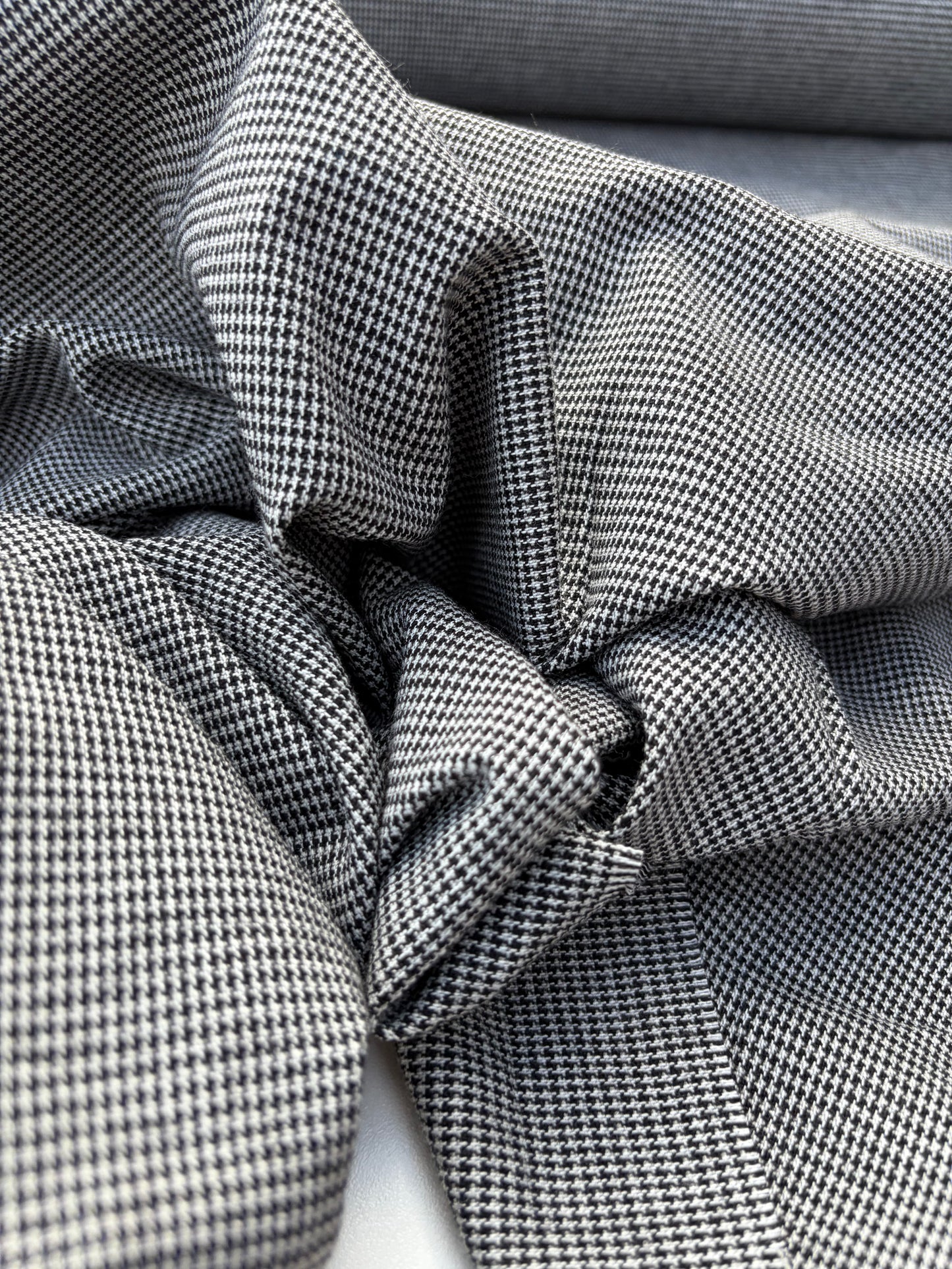 WOOL EDIT 032 black/white mini checkered wool stretch