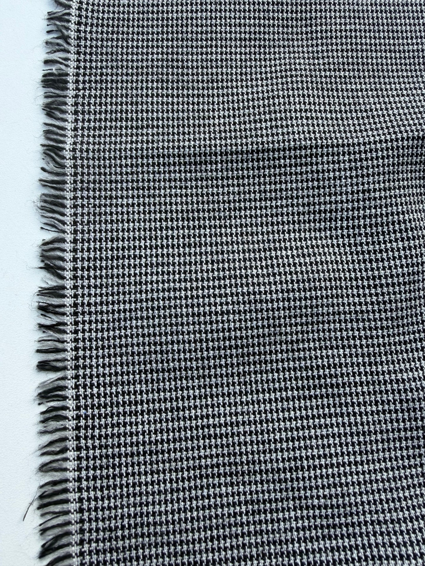 WOOL EDIT 032 black/white mini checkered wool stretch