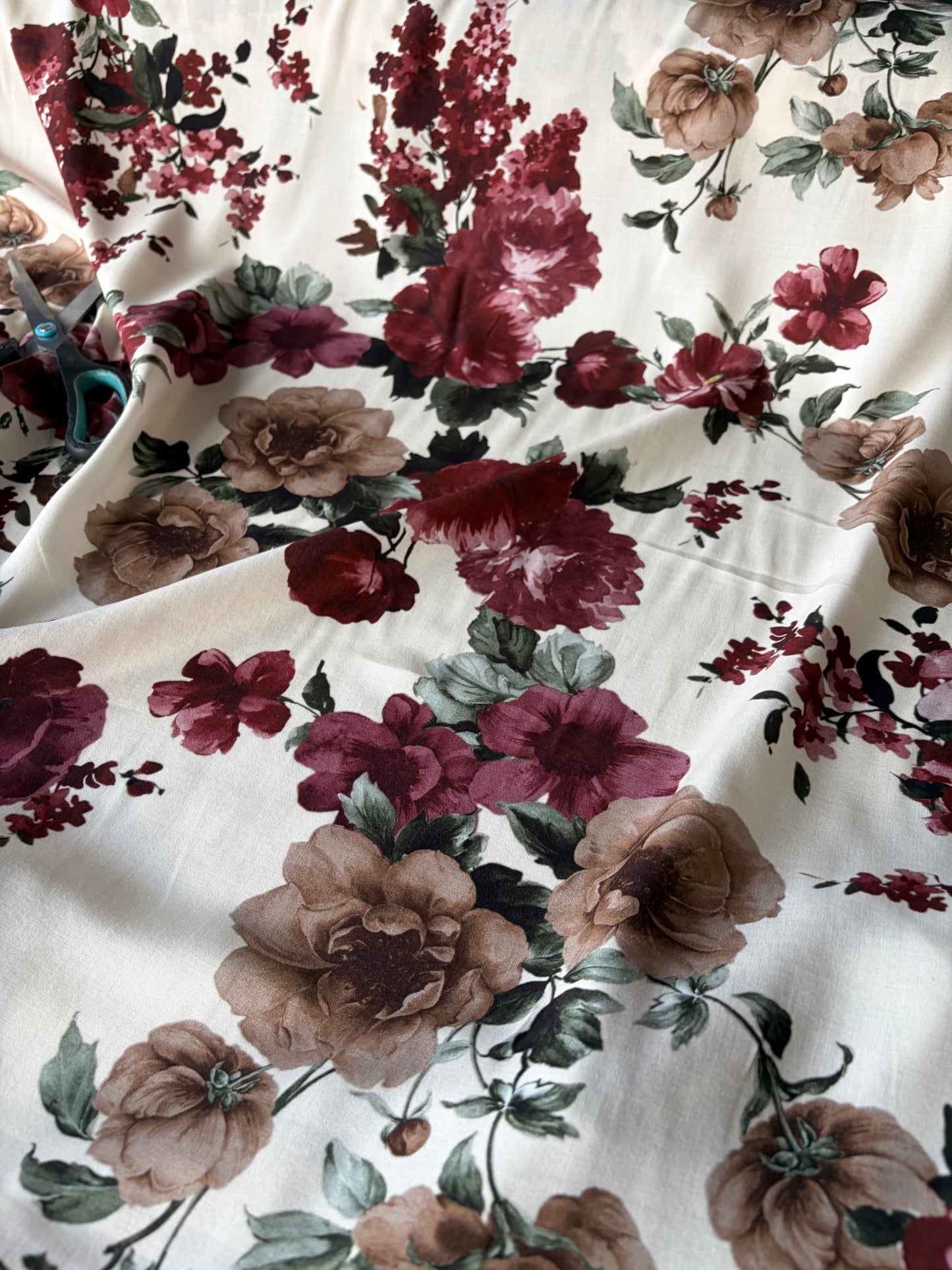 PC AL 034 viscose  fibrane red/brown/sand flowers