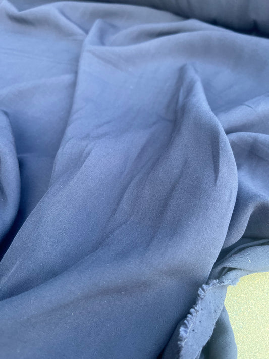 WI9NDSOR 022 viscose  navy
