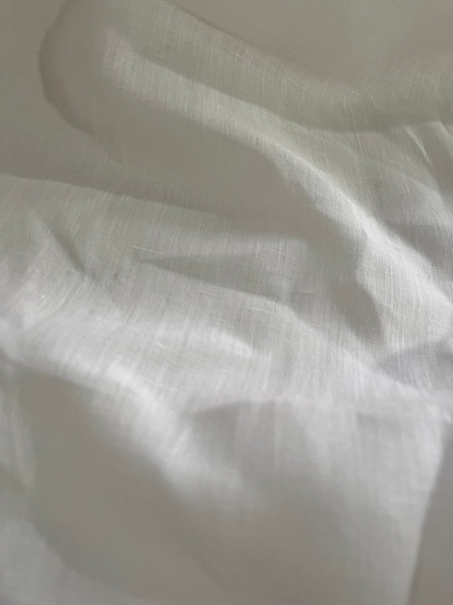 ALESSIA 004 100% linen white