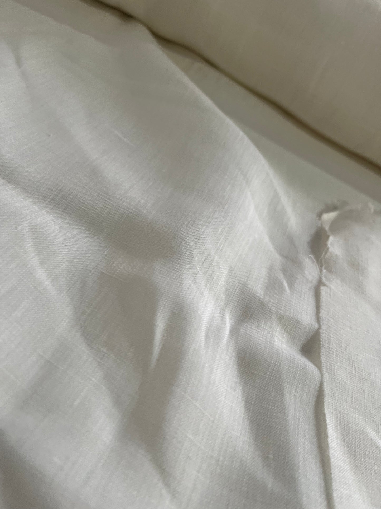 ALESSIA 004 100% linen white