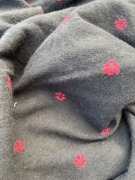 WOOL EDIT 037 black/red wool jacquard