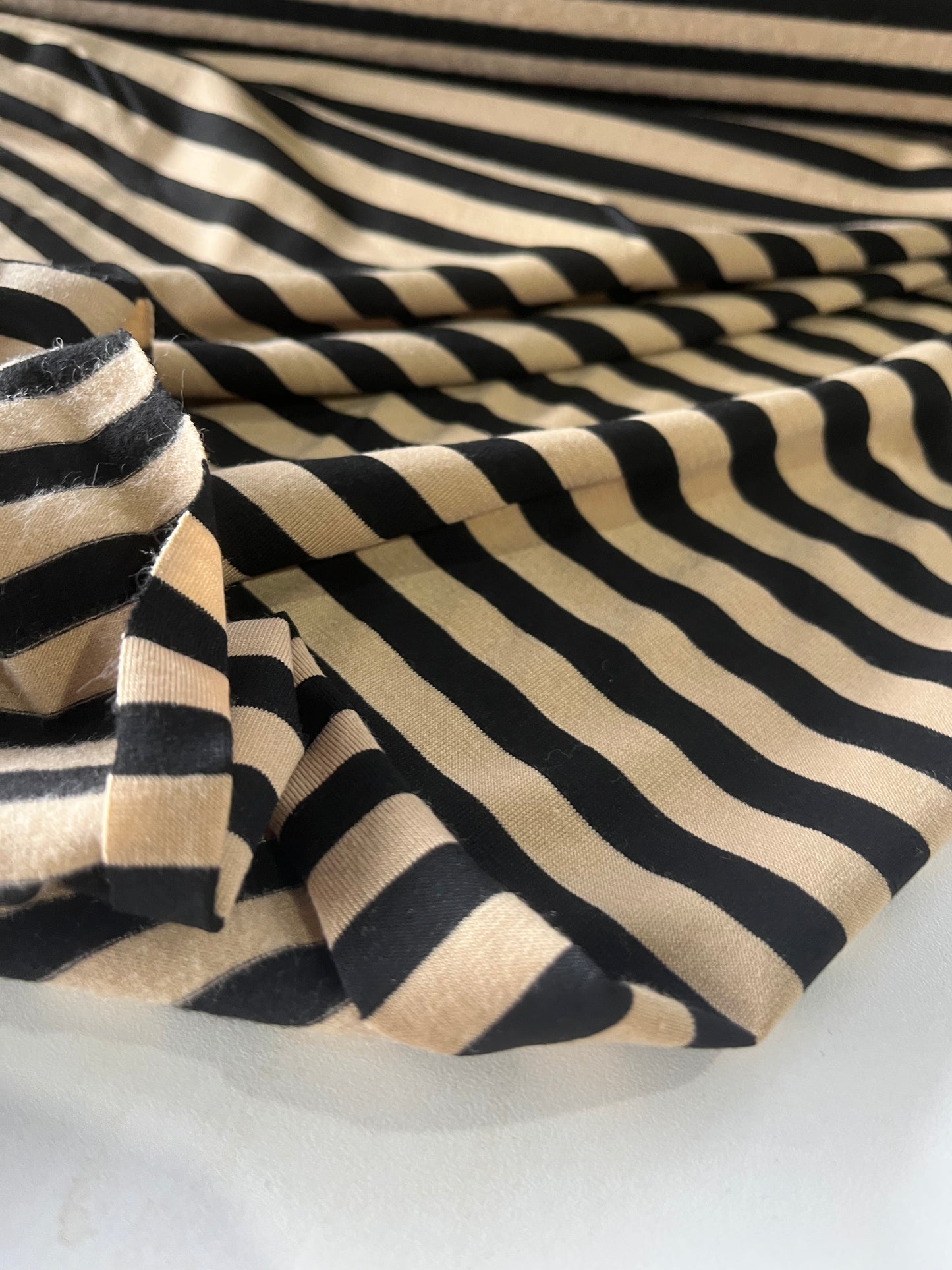 ALESSIA 009 viscose jersey stripes brushed sand/black