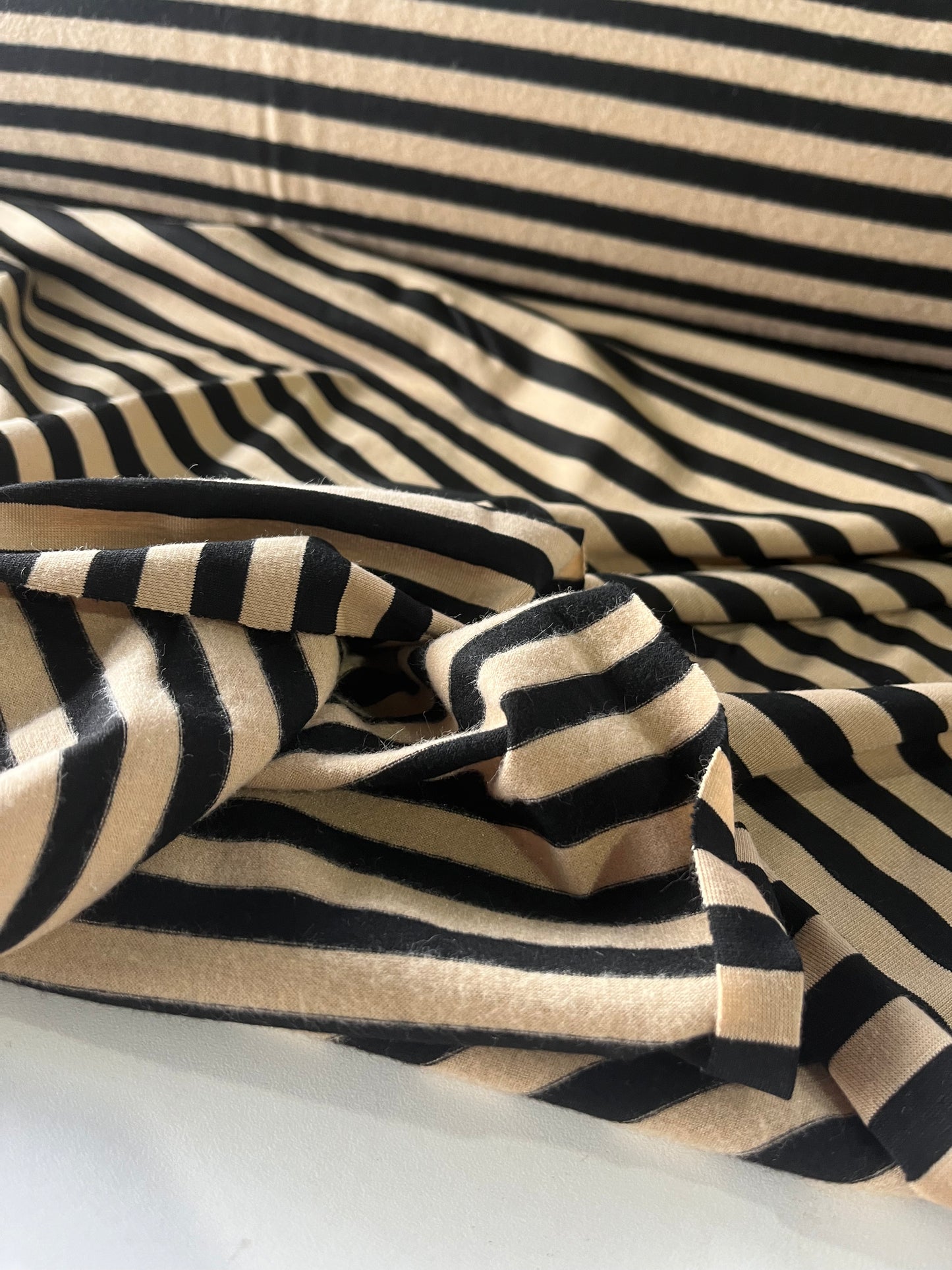 ALESSIA 009 viscose jersey stripes brushed sand/black