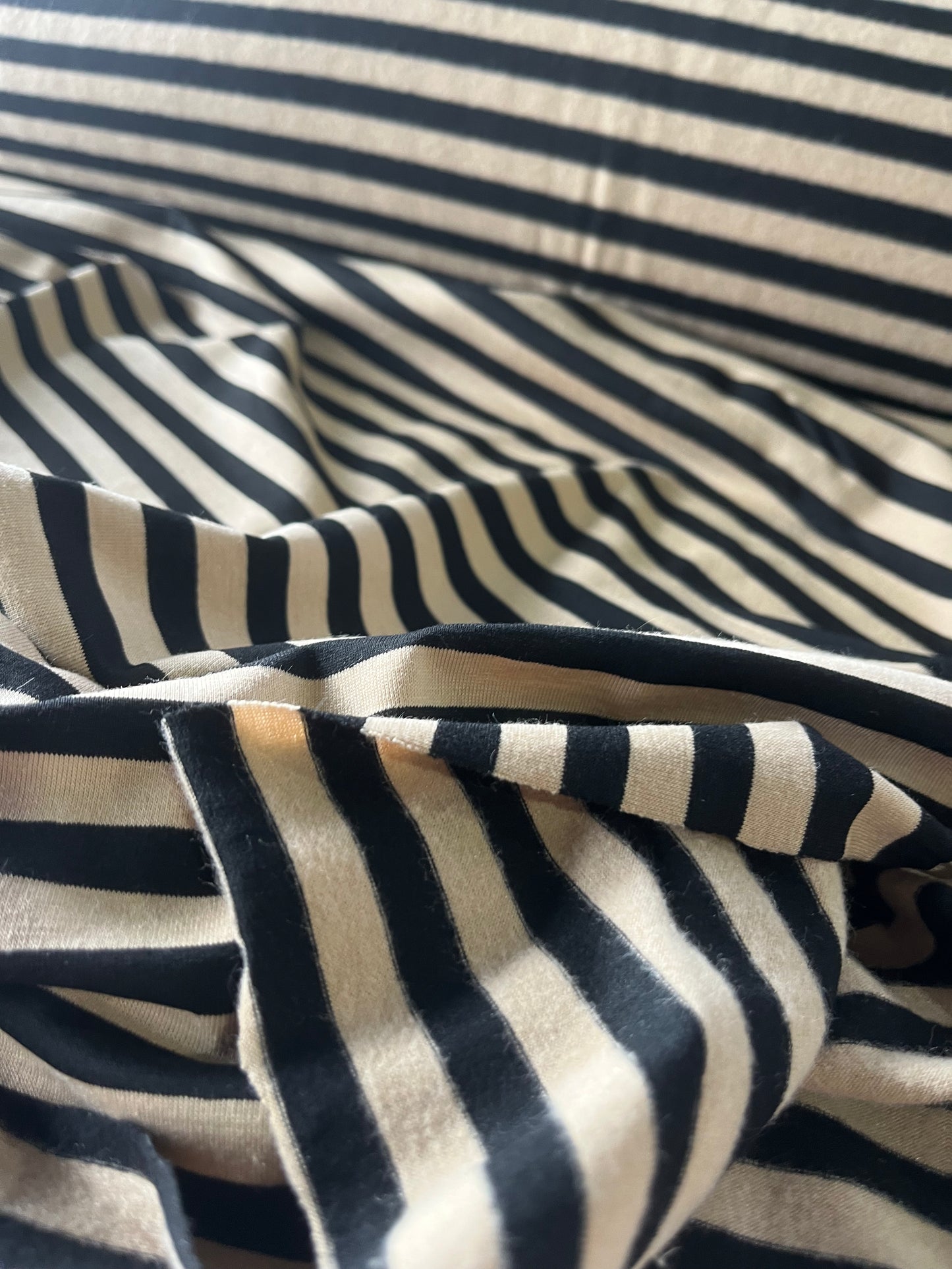 ALESSIA 009 viscose jersey stripes brushed sand/black