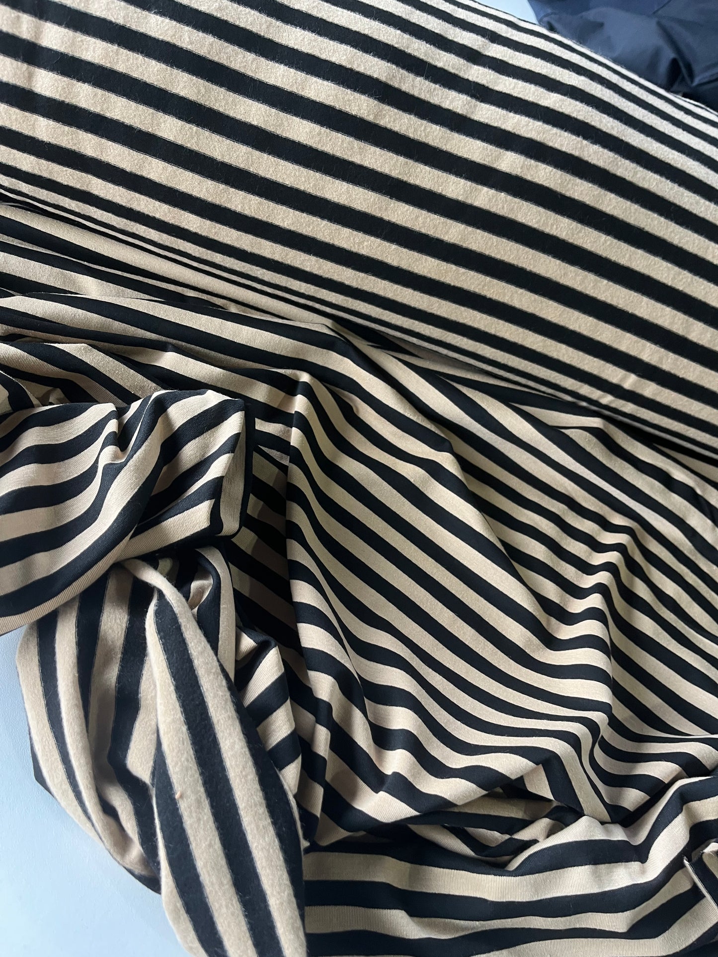 ALESSIA 009 viscose jersey stripes brushed sand/black