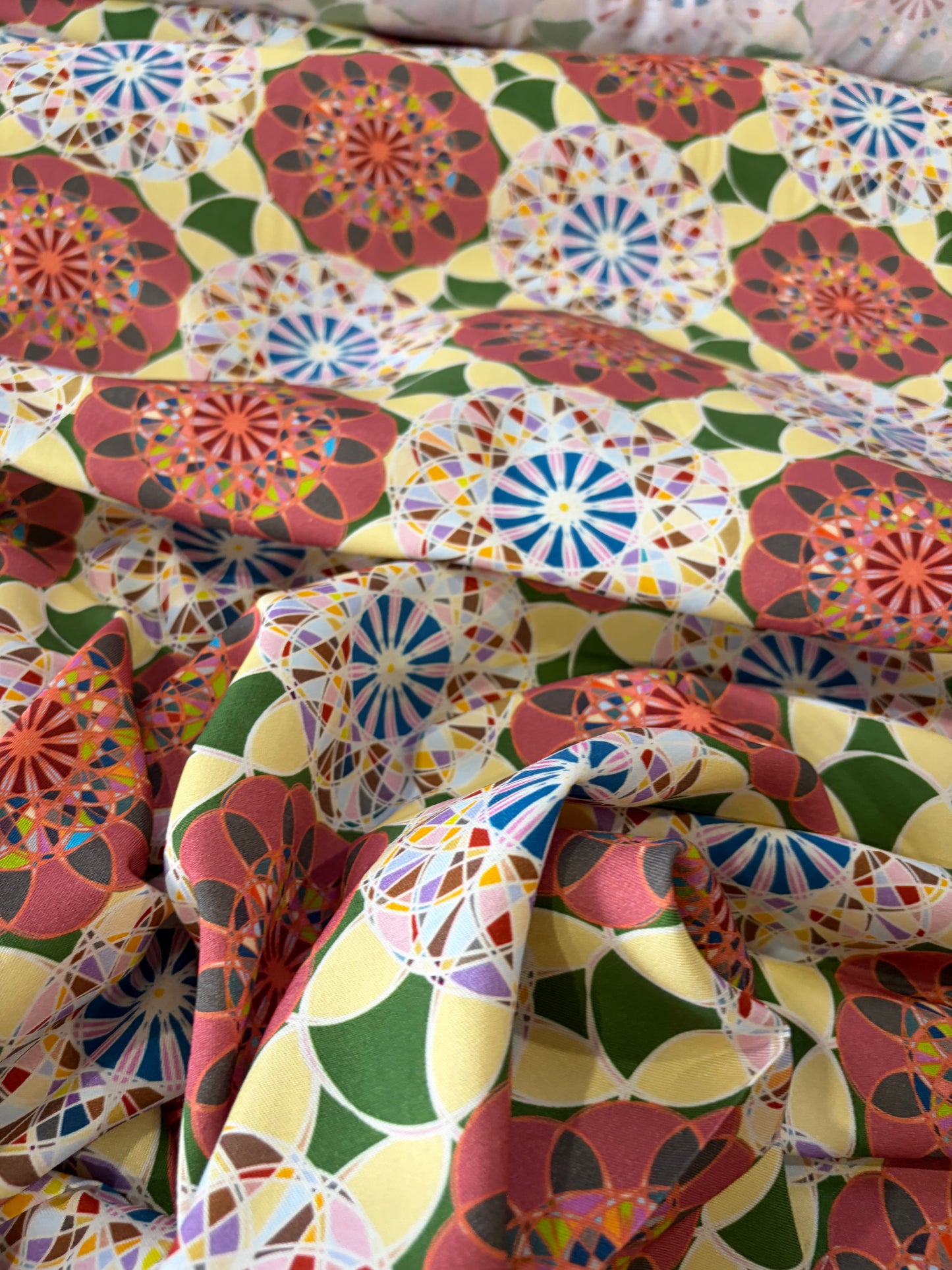 KRUSTY 027 psychedelic viscose twill print