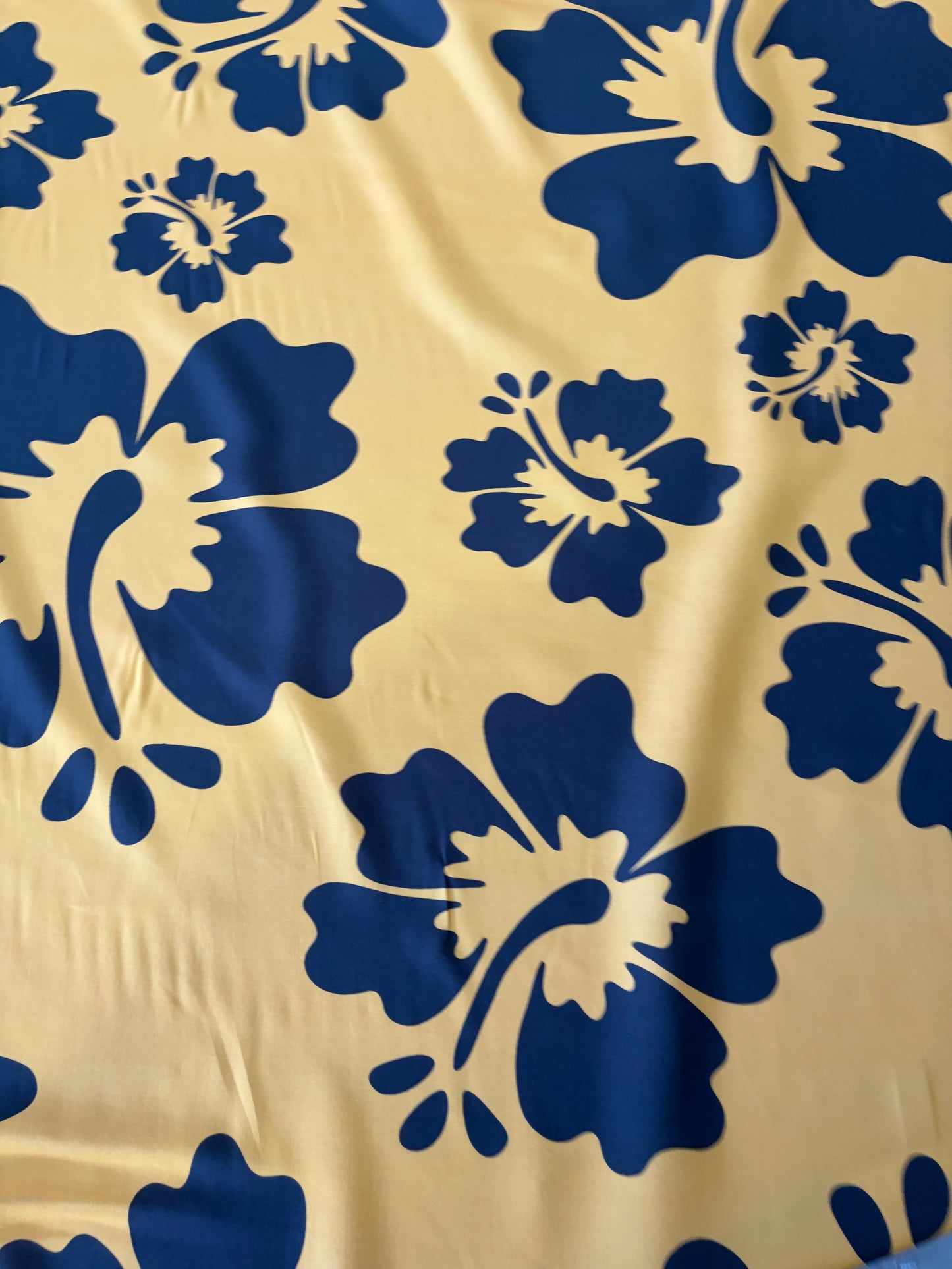 KRUSTY 029 gold/anthracite giant hibiscus viscose print