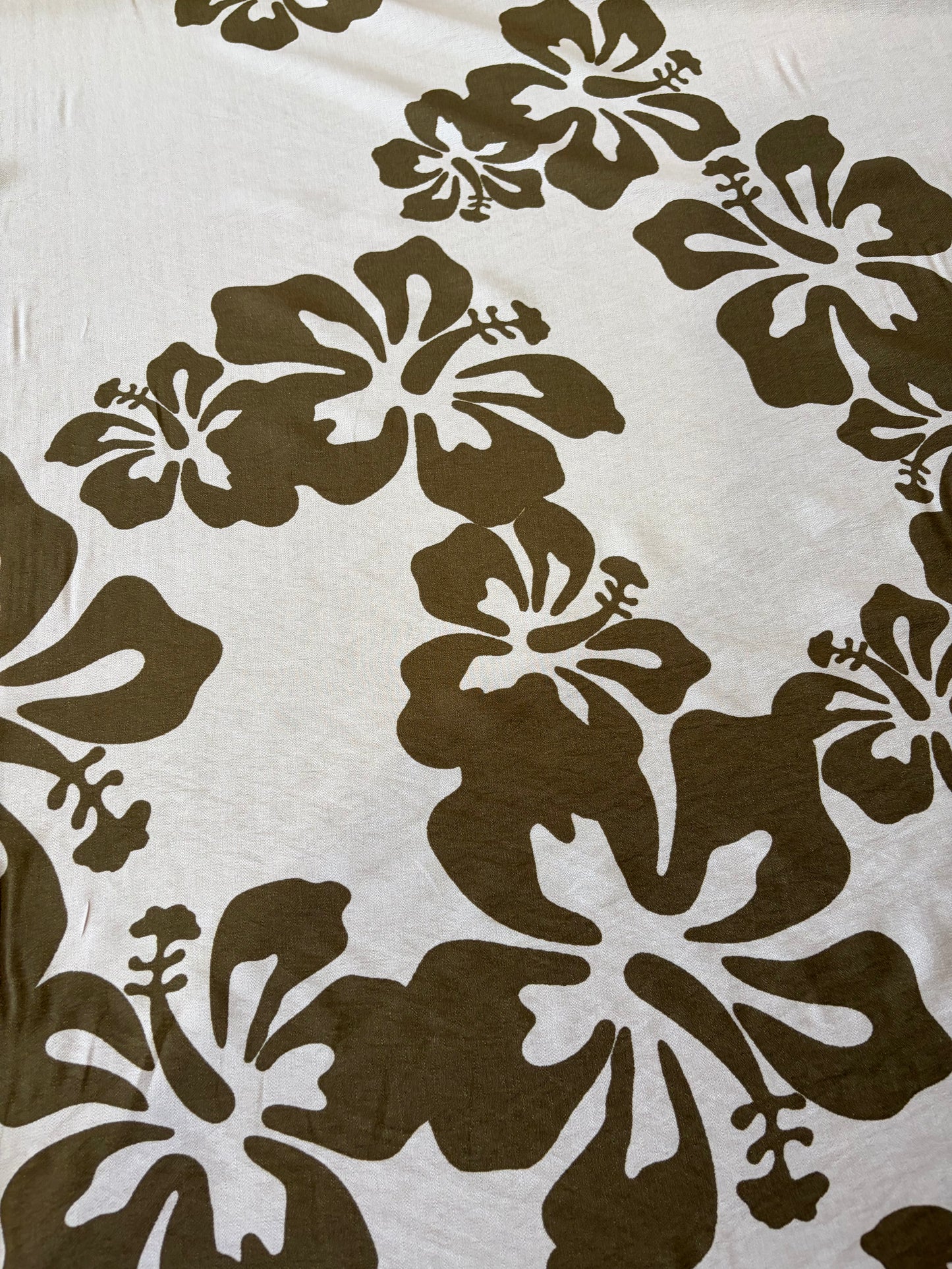 KRUSTY 032 khaky/ecru giant hibiscus viscose print