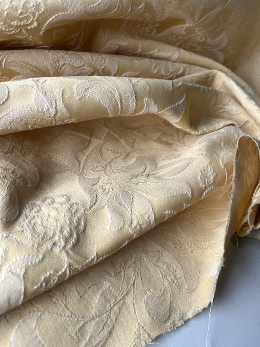 ALESSIA 017 cotton jacquard  vanilla ornamental design