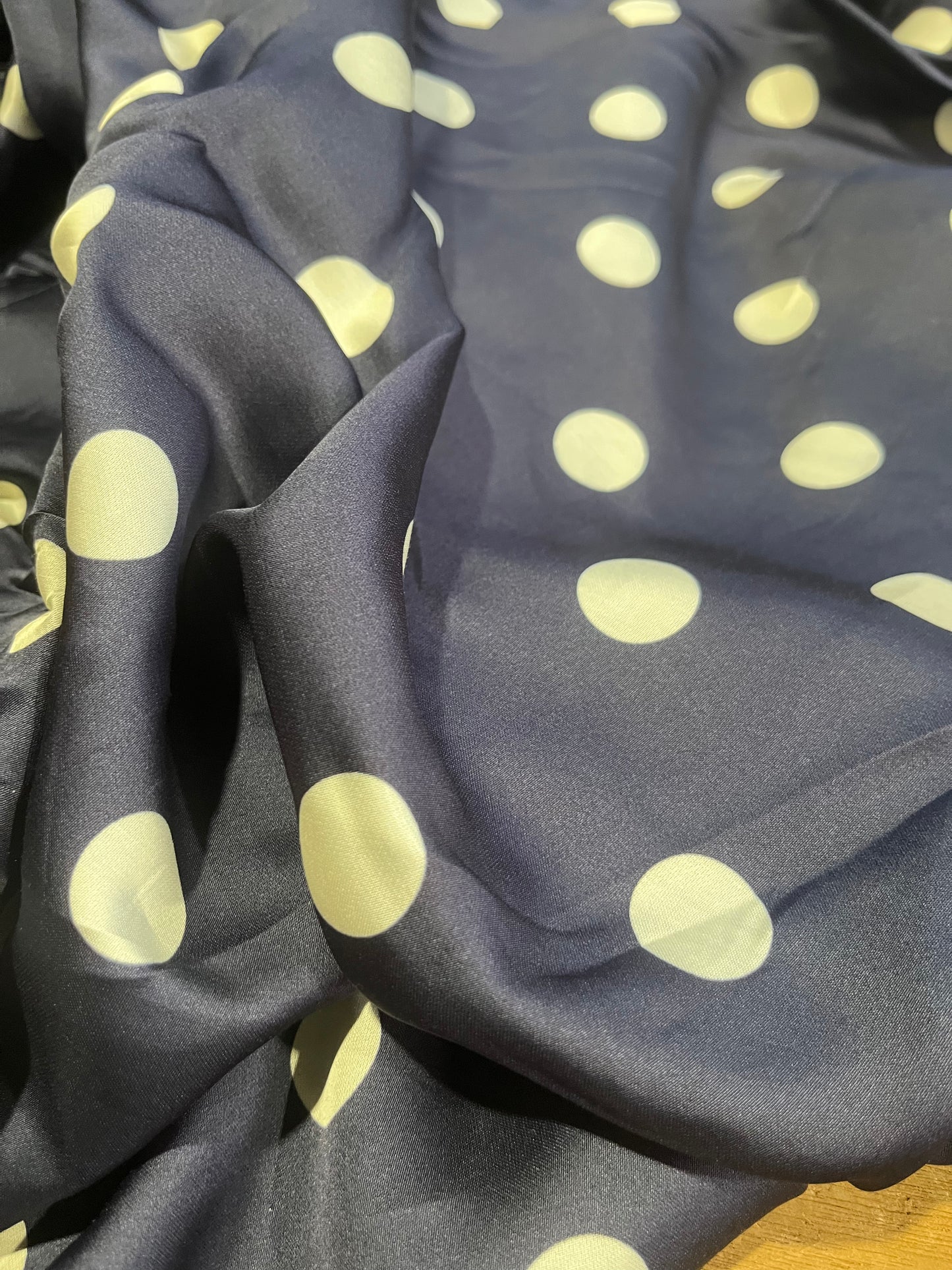 D01 JUST 1056 satin viscose with dots