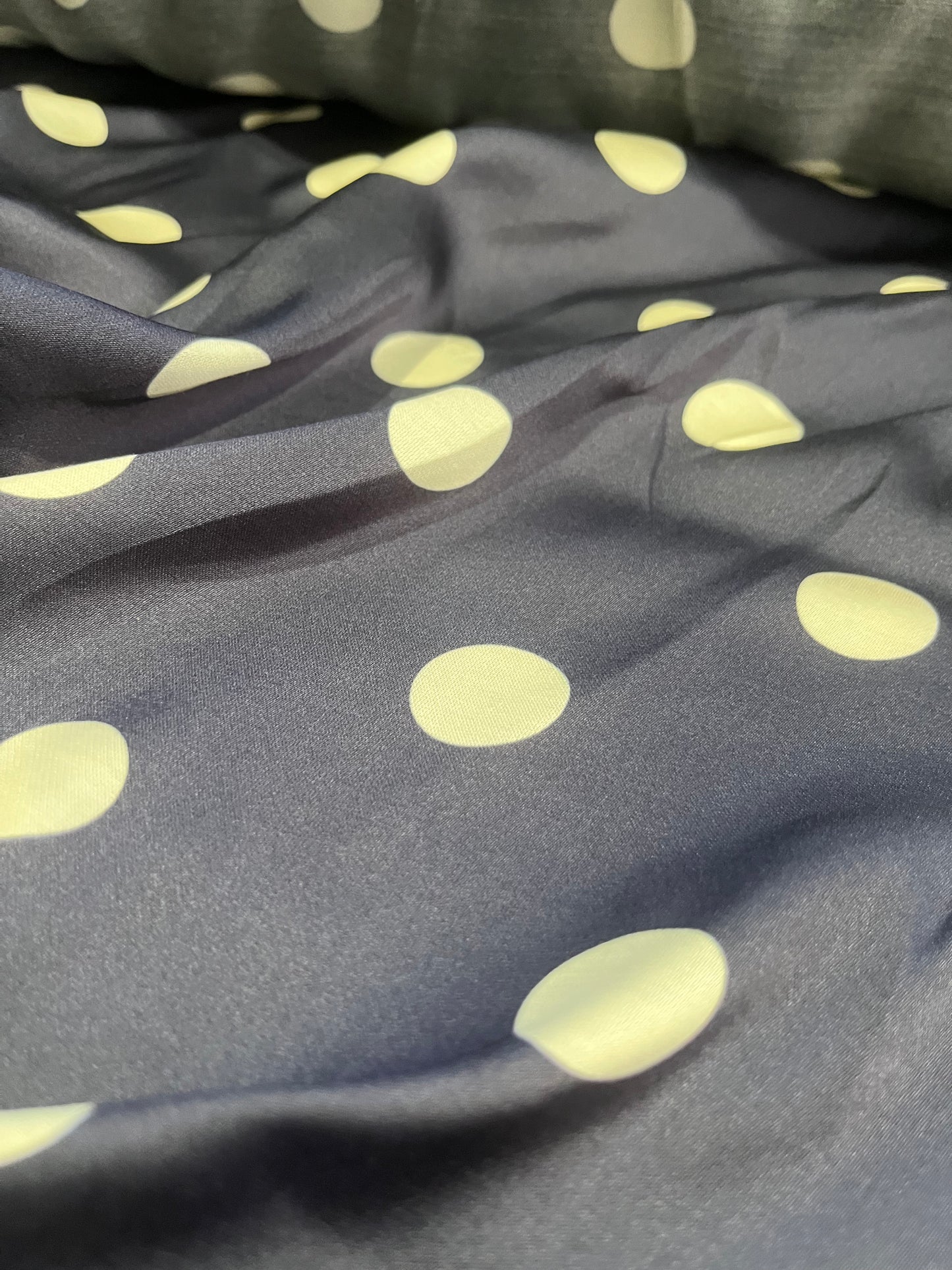 D01 JUST 1056 satin viscose with dots