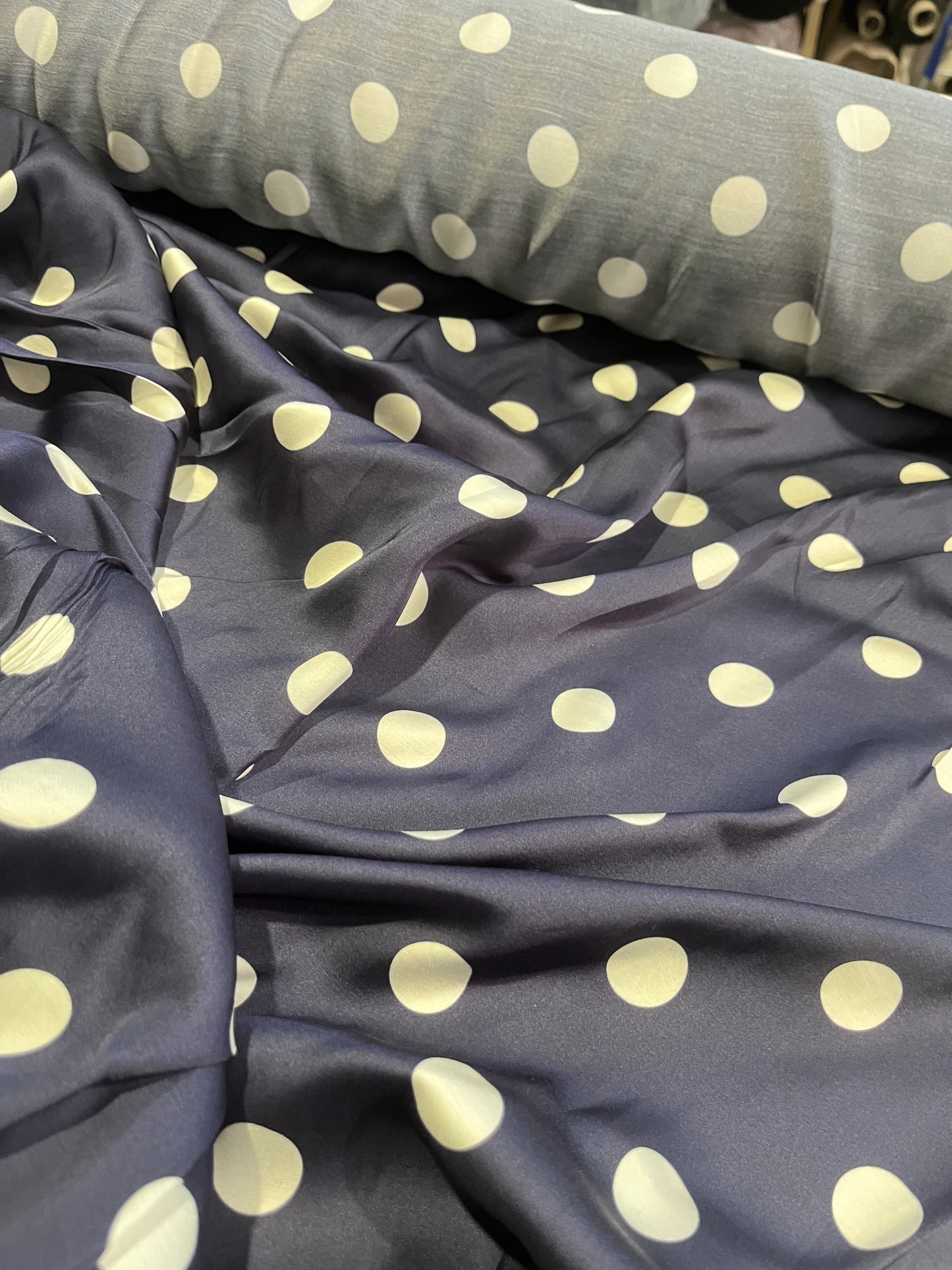 D01 JUST 1056 satin viscose with dots