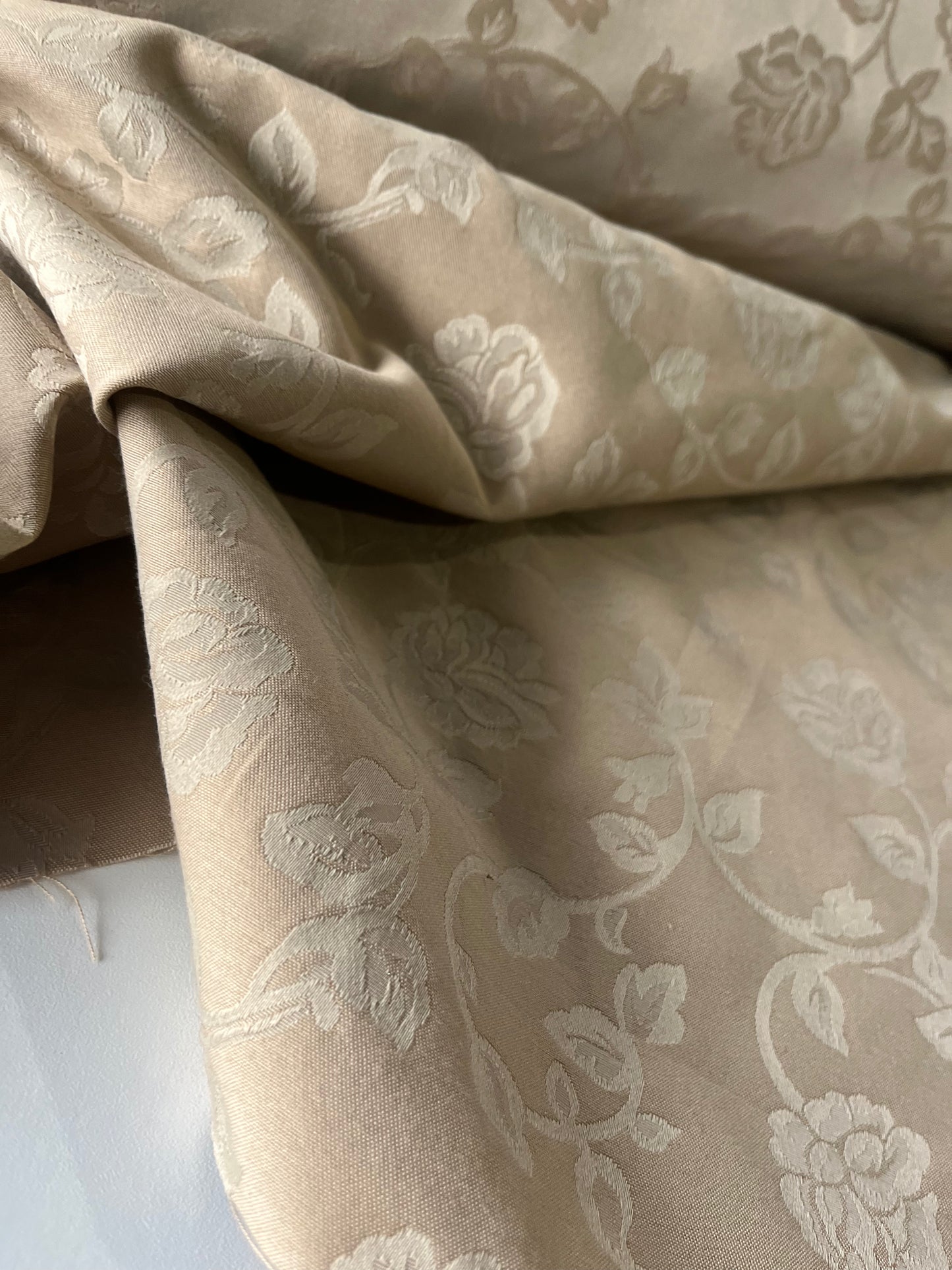 ALESSIA 019 cotton jacquard camel Japanese flowers