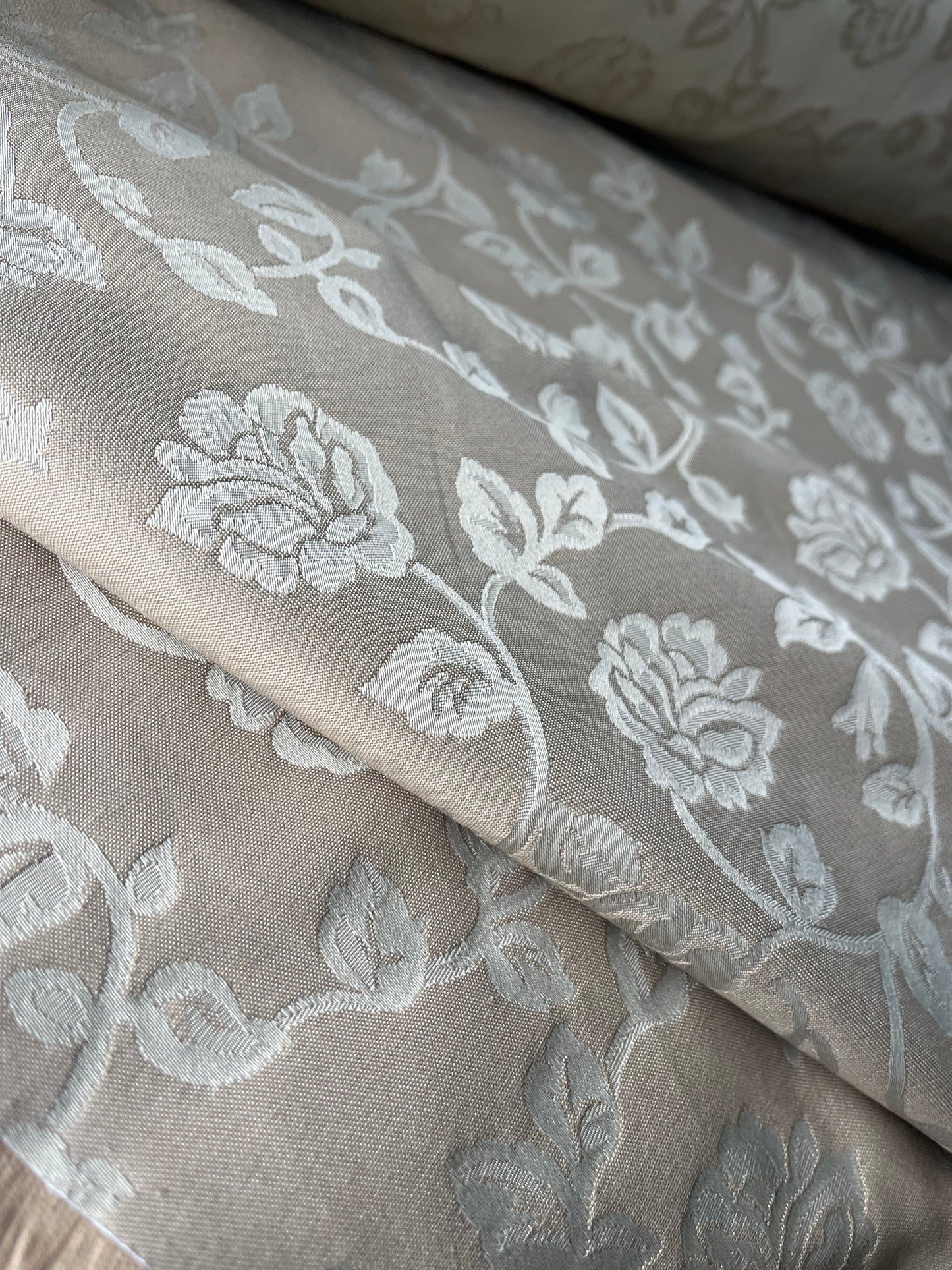 ALESSIA 019 cotton jacquard camel Japanese flowers