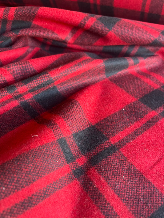 KAREN 003  heavy wool check red/black clan