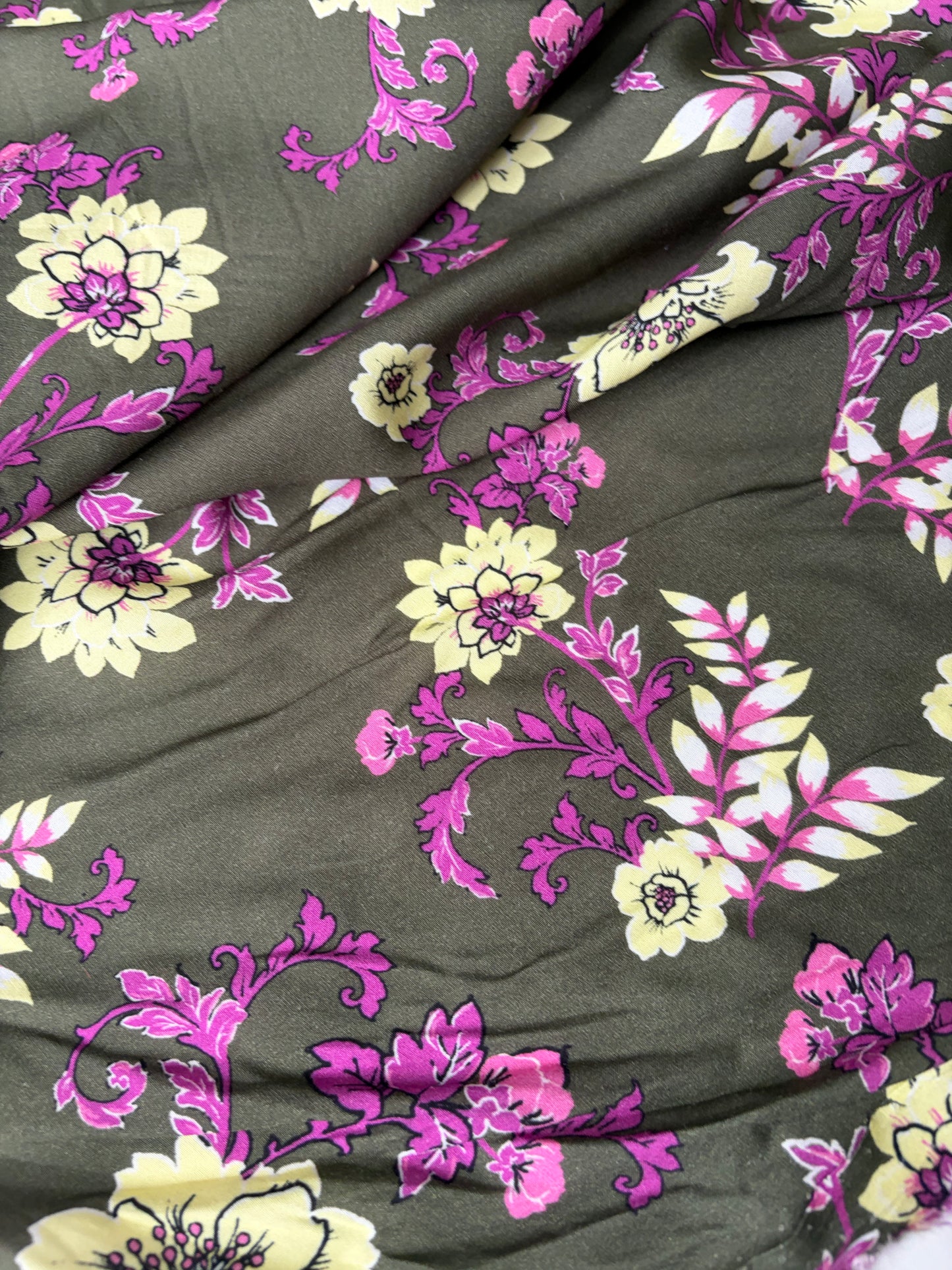 BOB 019 viscose  fibrane khaky/pink flowers