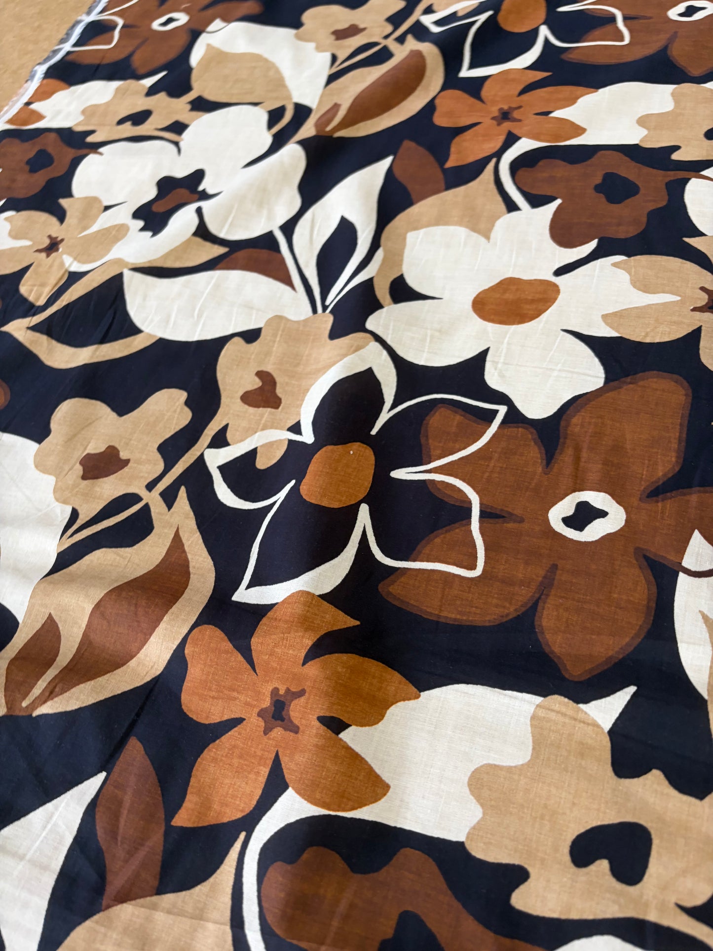 KRUSTY 038 brown/sand floral cotton voile print