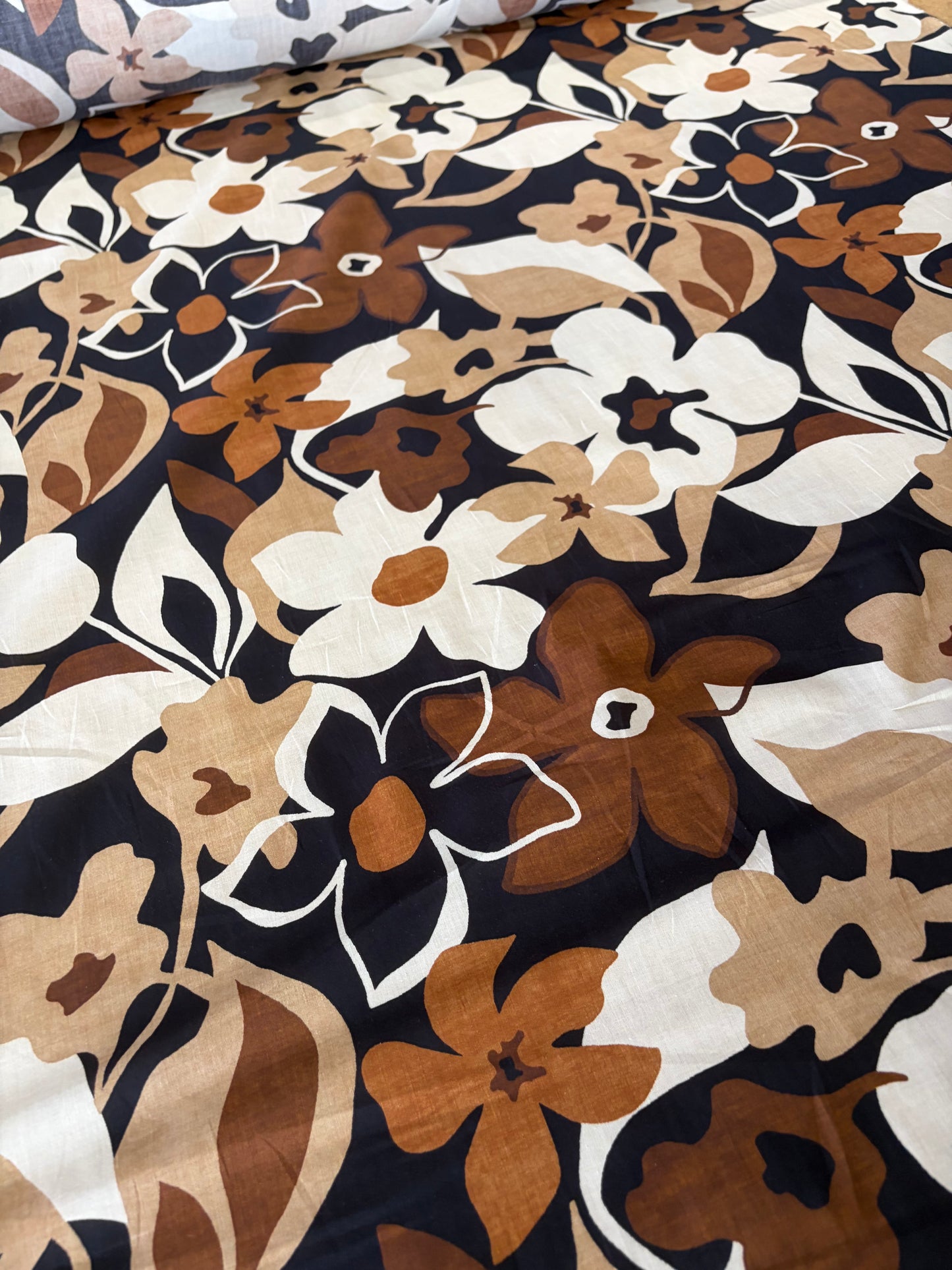 KRUSTY 038 brown/sand floral cotton voile print