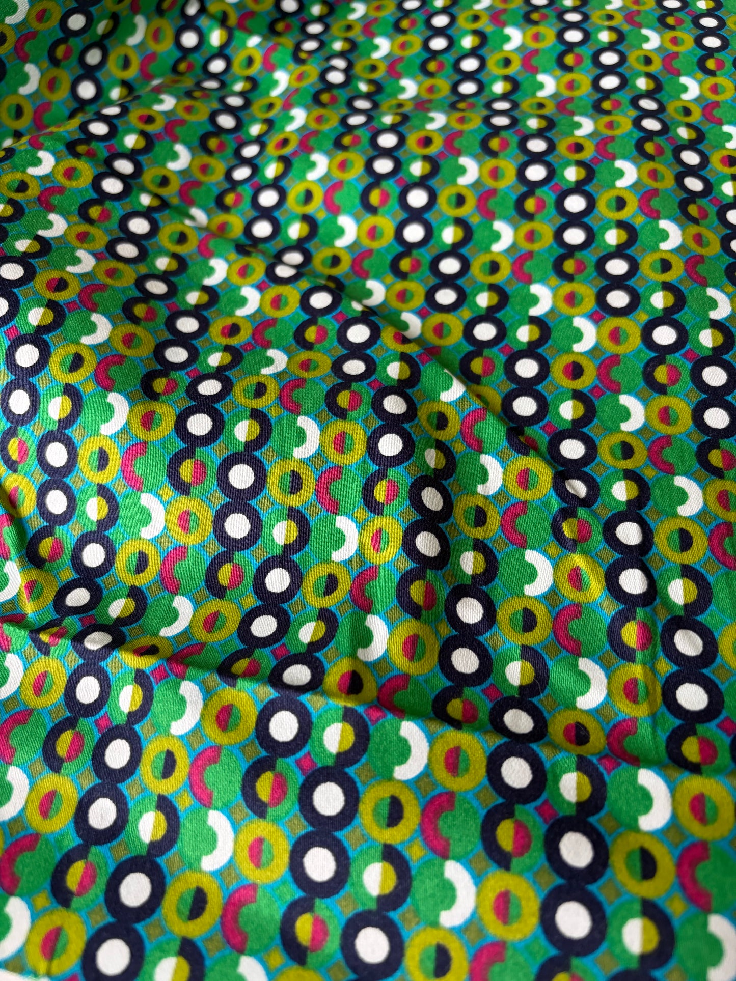 BOB 020 cotton satin stretch green rounds