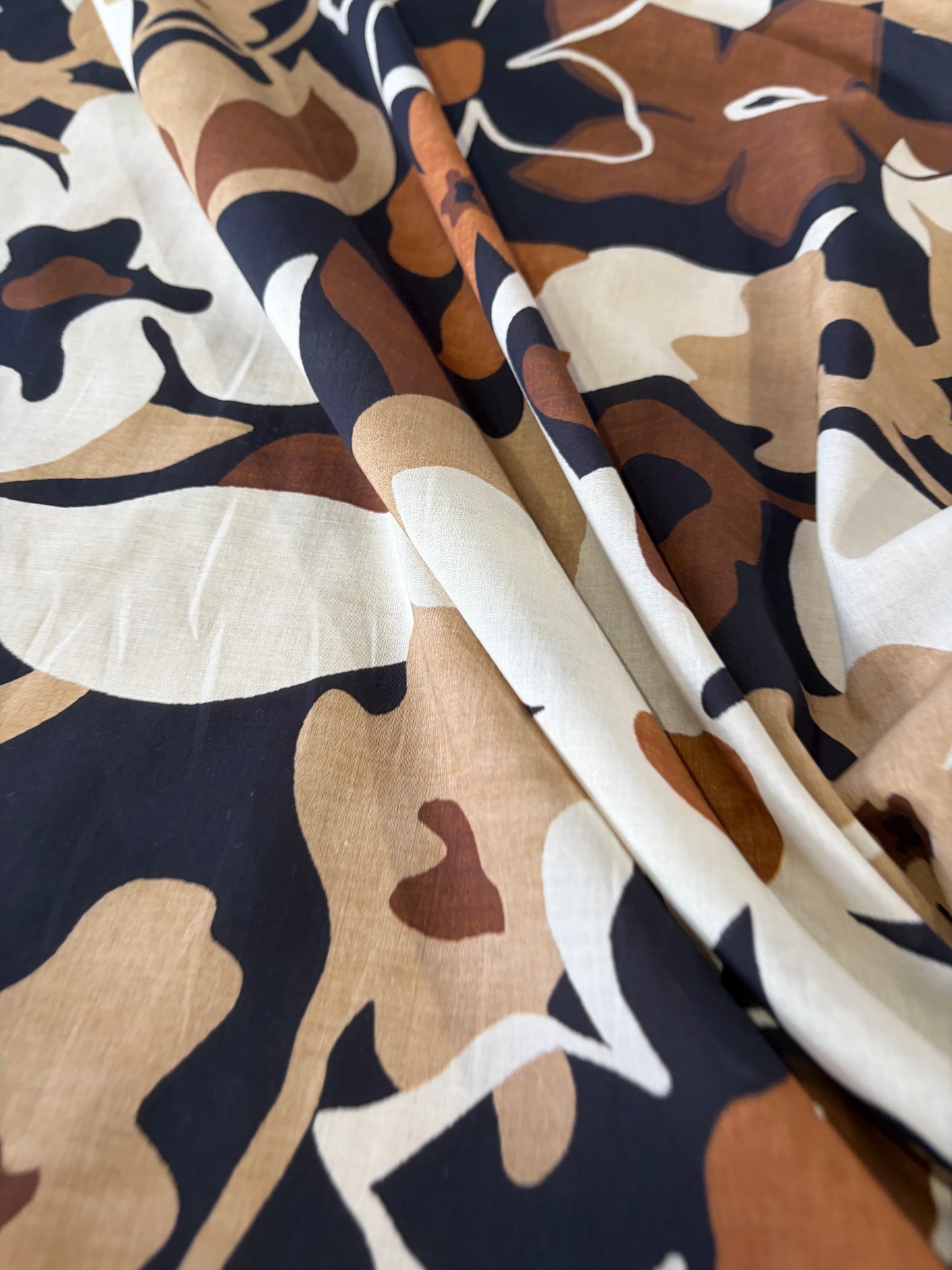 KRUSTY 038 brown/sand floral cotton voile print
