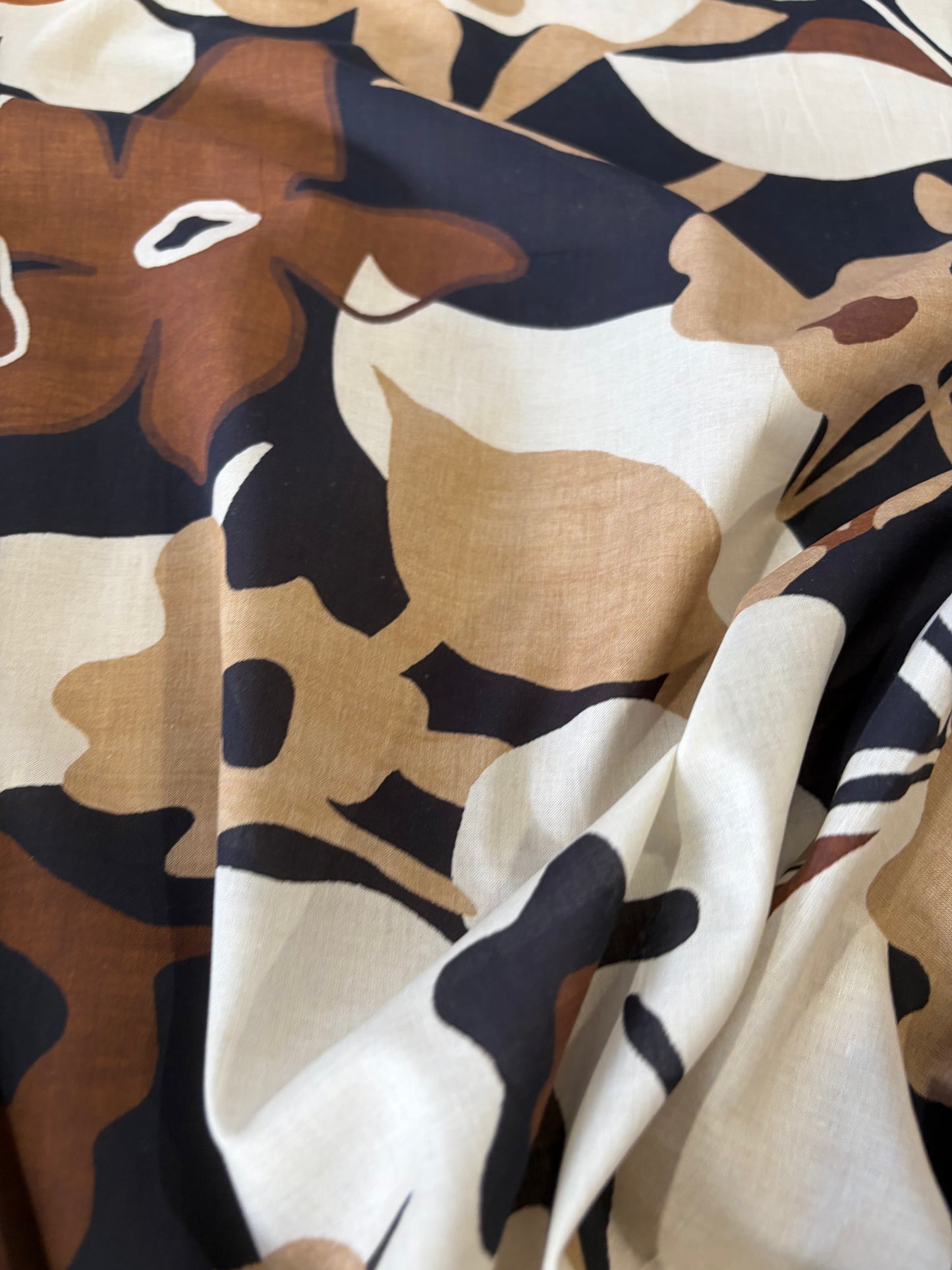 KRUSTY 038 brown/sand floral cotton voile print