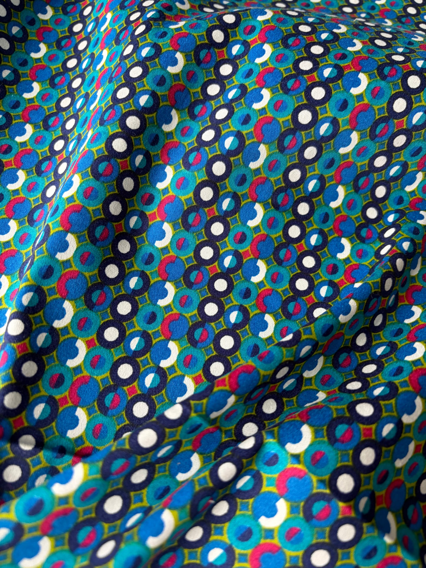 BOB 021 cotton satin stretch green rounds